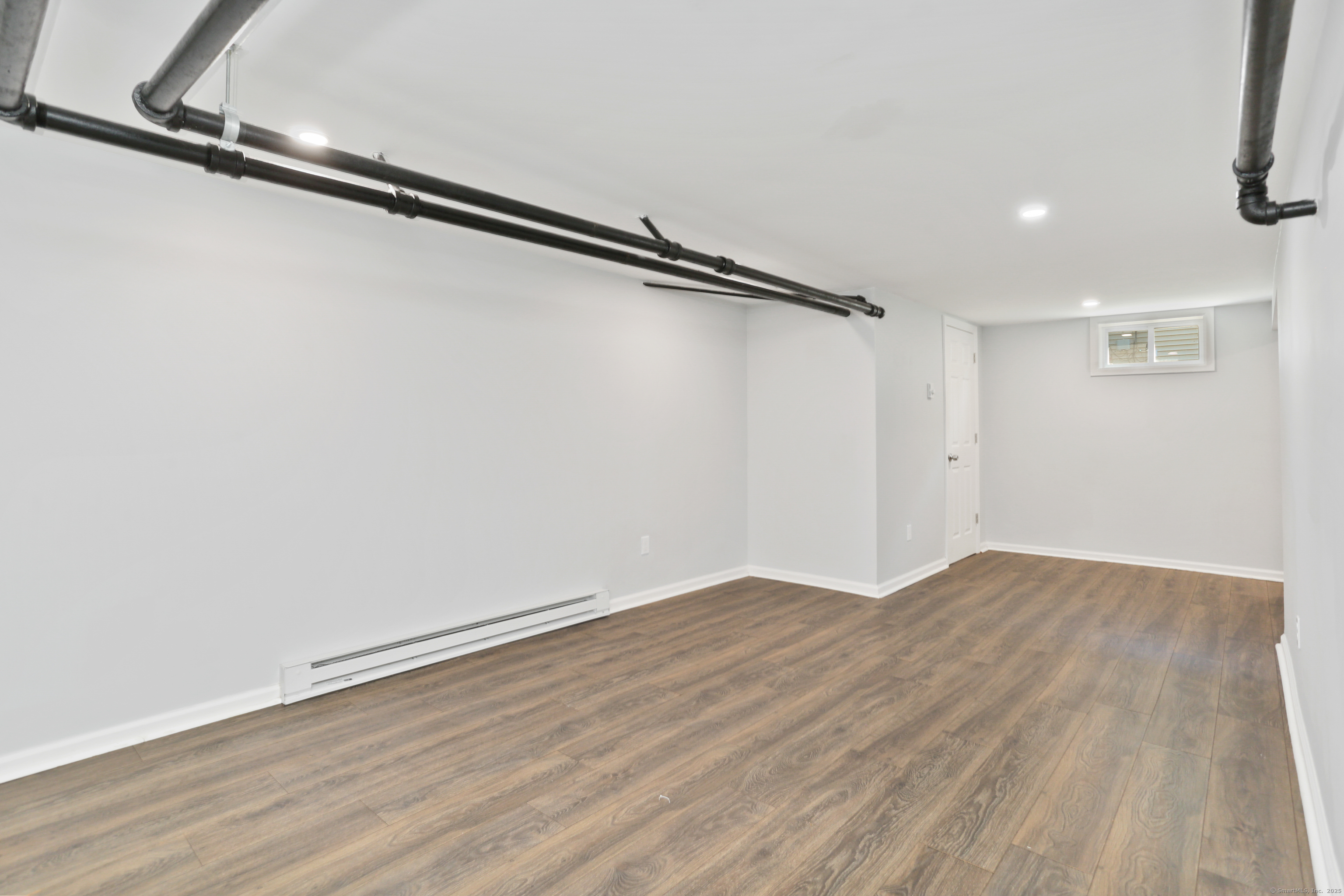 Fairfield, Connecticut, 06825, United States, 4 Bedrooms Bedrooms, ,2 BathroomsBathrooms,Residential,For Sale,1940961
