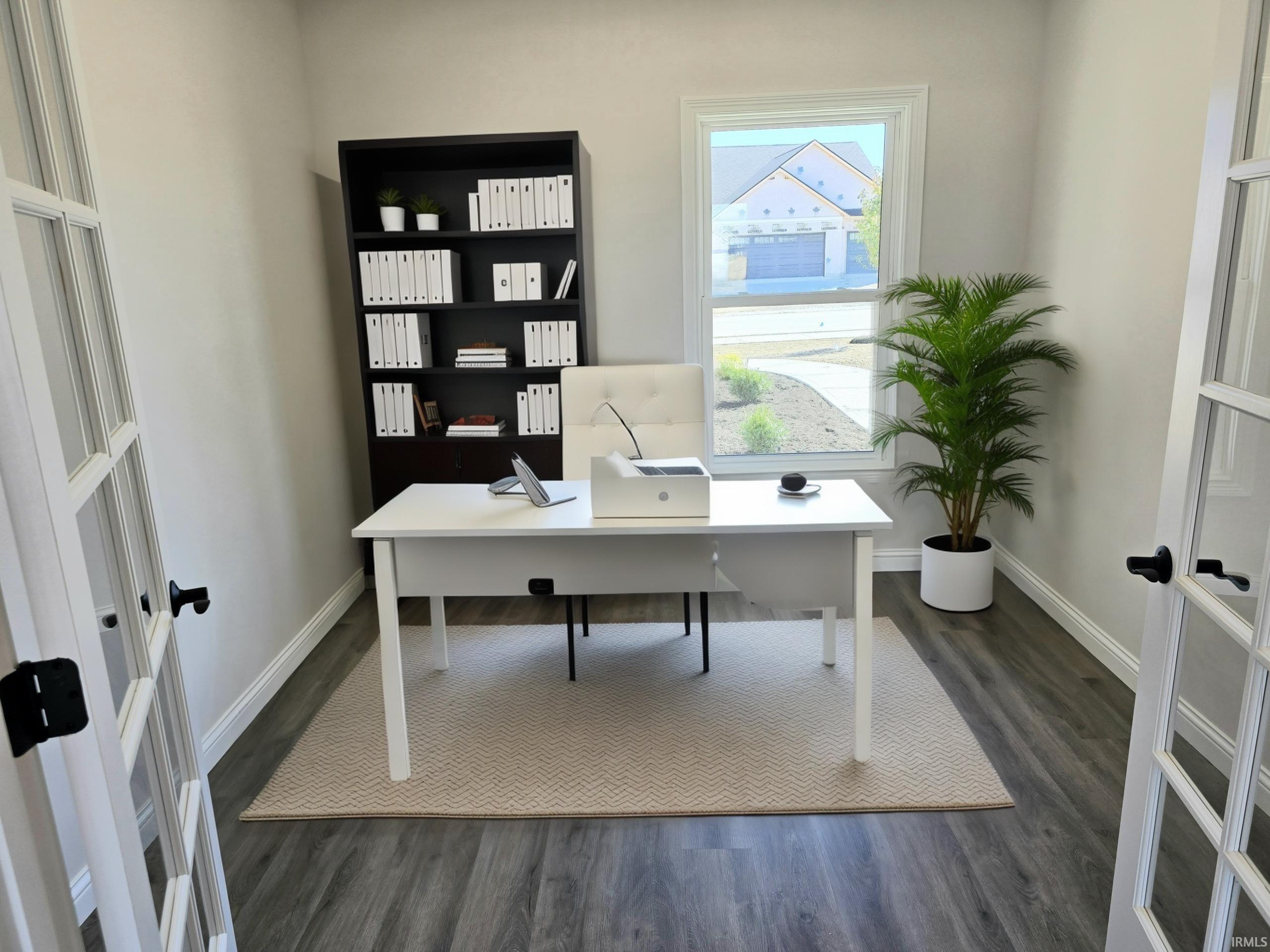 Fort Wayne, Indiana, 46818, United States, 3 Bedrooms Bedrooms, ,2 BathroomsBathrooms,Residential,For Sale,1980943