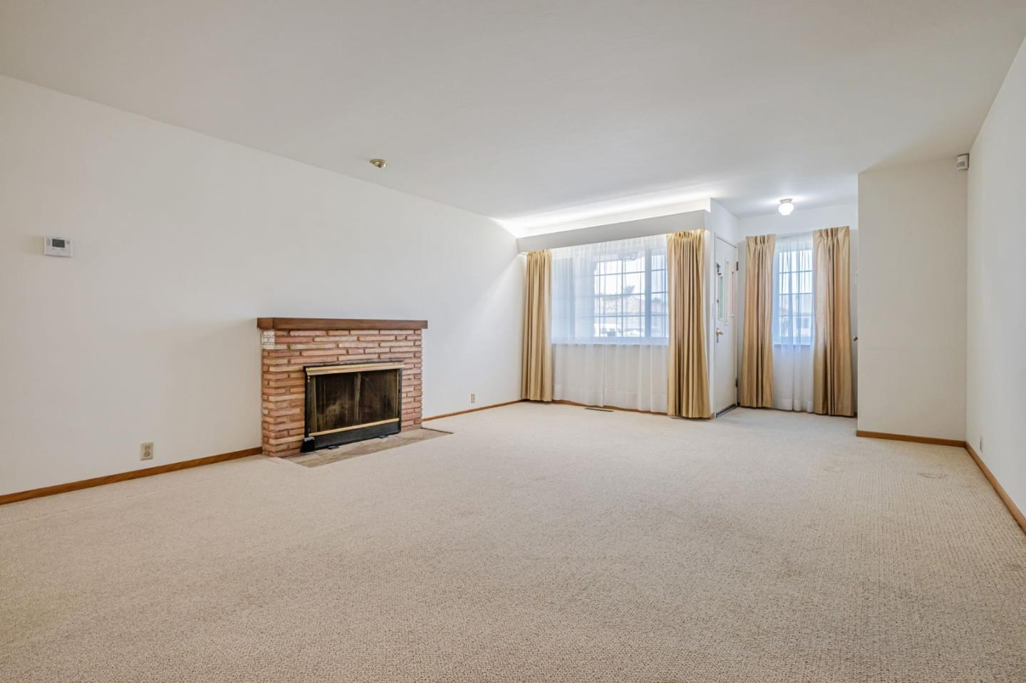 Watsonville, California, 95076, United States, 3 Bedrooms Bedrooms, ,2 BathroomsBathrooms,Residential,For Sale,1885327