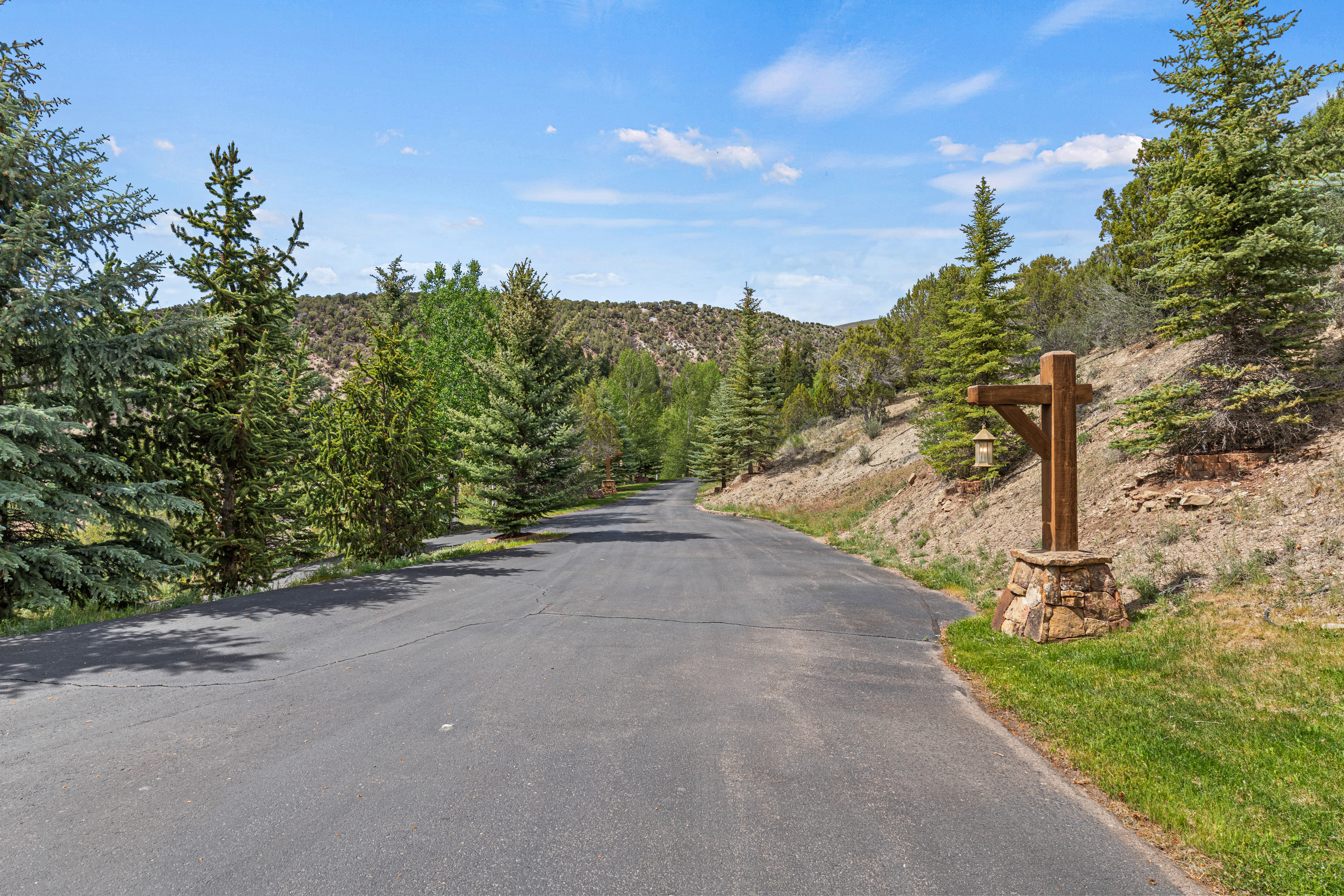  Exceptional Mountain Estate Offering Breathtaking Views - 物件實景