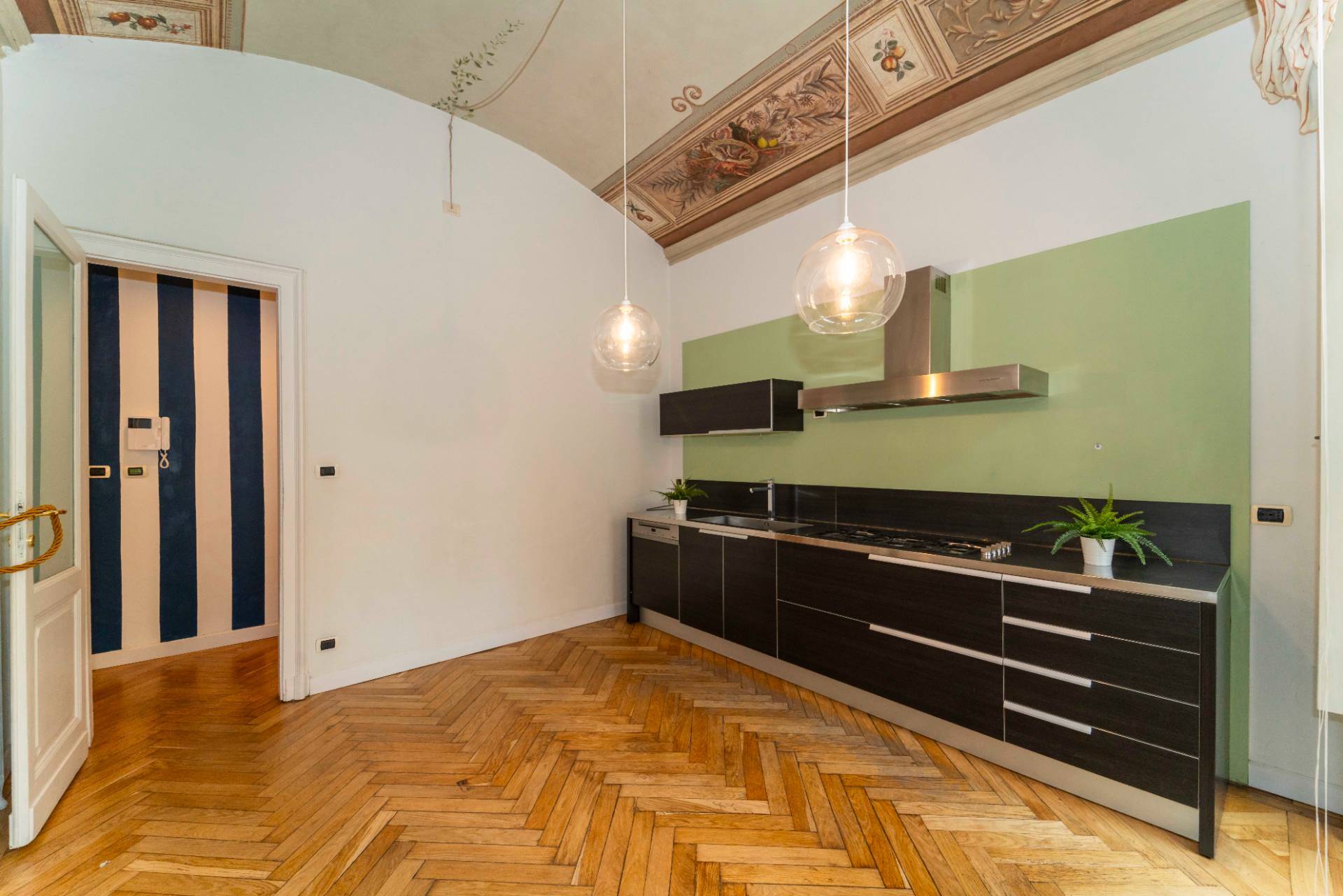 Torino, Torino, 10100, IT, 3 Bedrooms Bedrooms, ,4 BathroomsBathrooms,Residential,For Sale,1989307