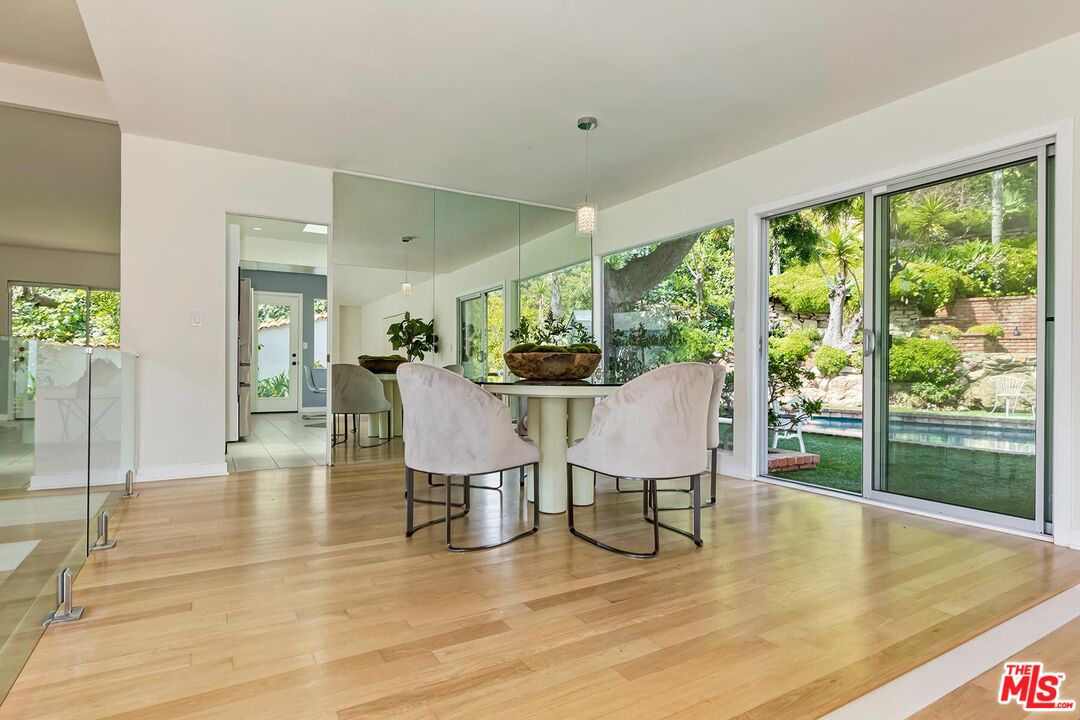 2275 Betty Ln, Beverly Hills, California, 90210, United States, 3 Bedrooms Bedrooms, ,3 BathroomsBathrooms,Residential,For Sale,2275 Betty Ln,1498020