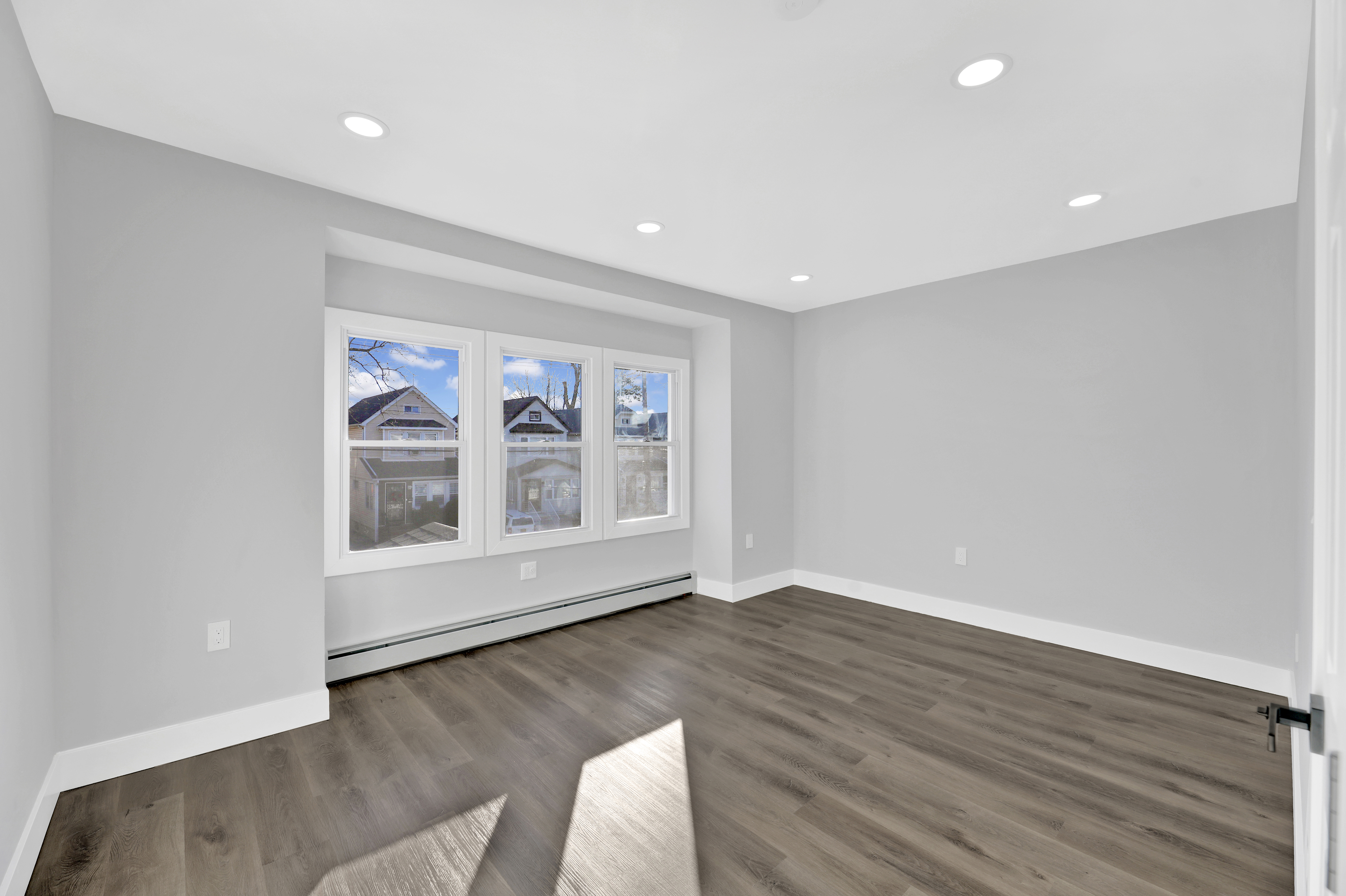 Queens Village, New York, 11429, United States, 4 Bedrooms Bedrooms, ,3 BathroomsBathrooms,Residential,For Sale,2005835