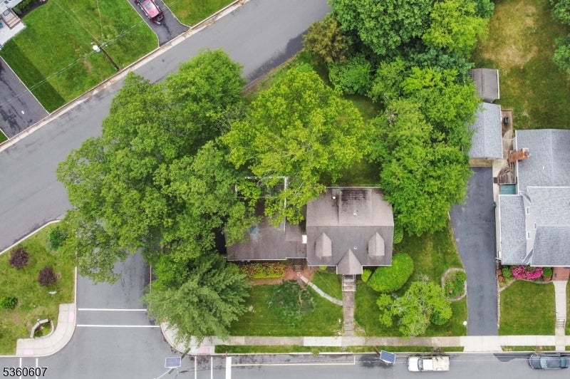 Garwood Boro, New Jersey, 07027, United States, 5 Bedrooms Bedrooms, ,4 BathroomsBathrooms,Residential,For Sale,1835599