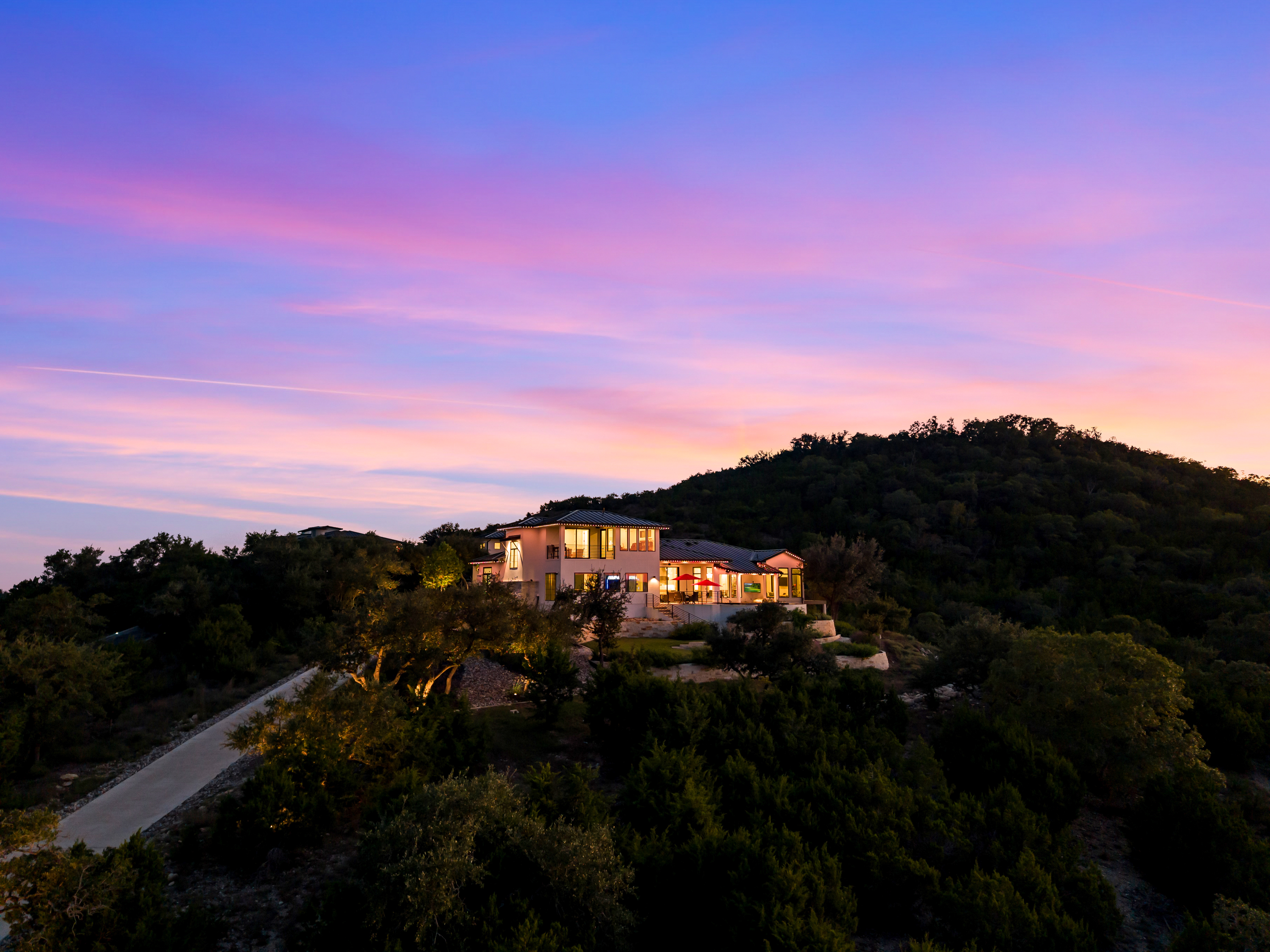  Panoramic Views and Luxury Living - 物件實景