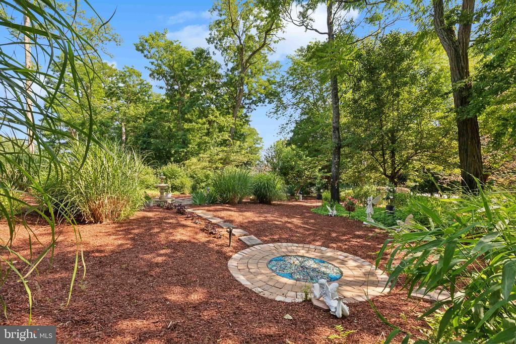 Colts Neck, New Jersey, 07722, United States, 4 Bedrooms Bedrooms, ,4 BathroomsBathrooms,Residential,For Sale,1792181