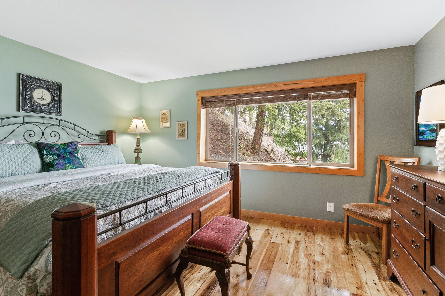 Sagle, Idaho, 83860, United States, 6 Bedrooms Bedrooms, ,5 BathroomsBathrooms,Residential,For Sale,1763487