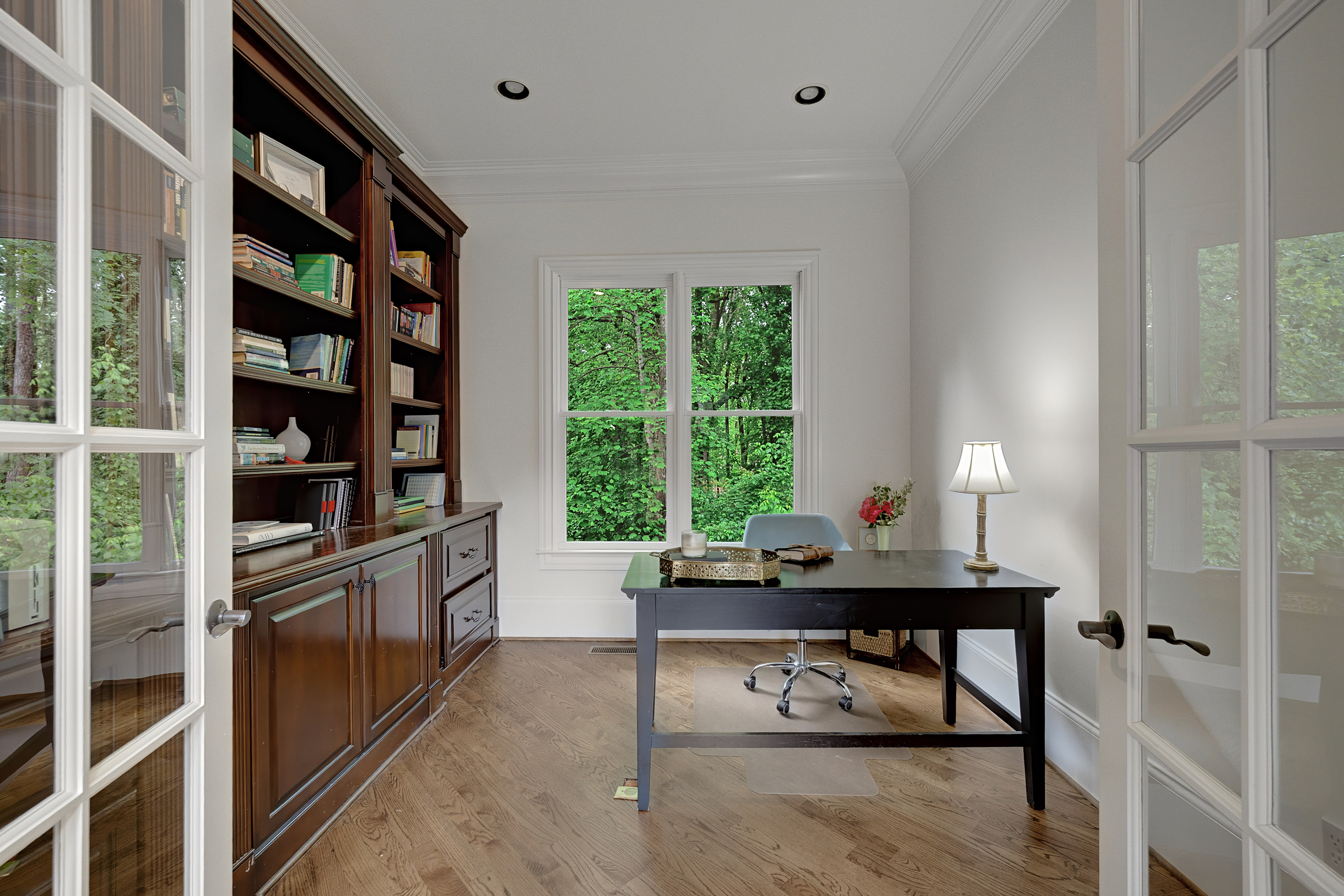  Stunning European-inspired Home on Private, Wooded Lot in East Cobb - 物件實景