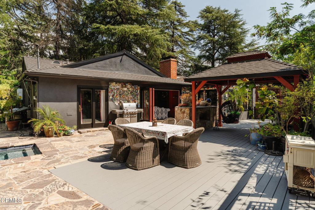La Canada Flintridge, California, 91011, United States, 4 Bedrooms Bedrooms, ,3 BathroomsBathrooms,Residential,For Sale,1885342