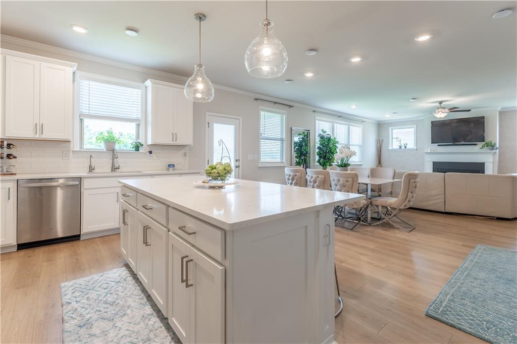 Ball Ground, Georgia, 30107, United States, 5 Bedrooms Bedrooms, ,5 BathroomsBathrooms,Residential,For Sale,1874140