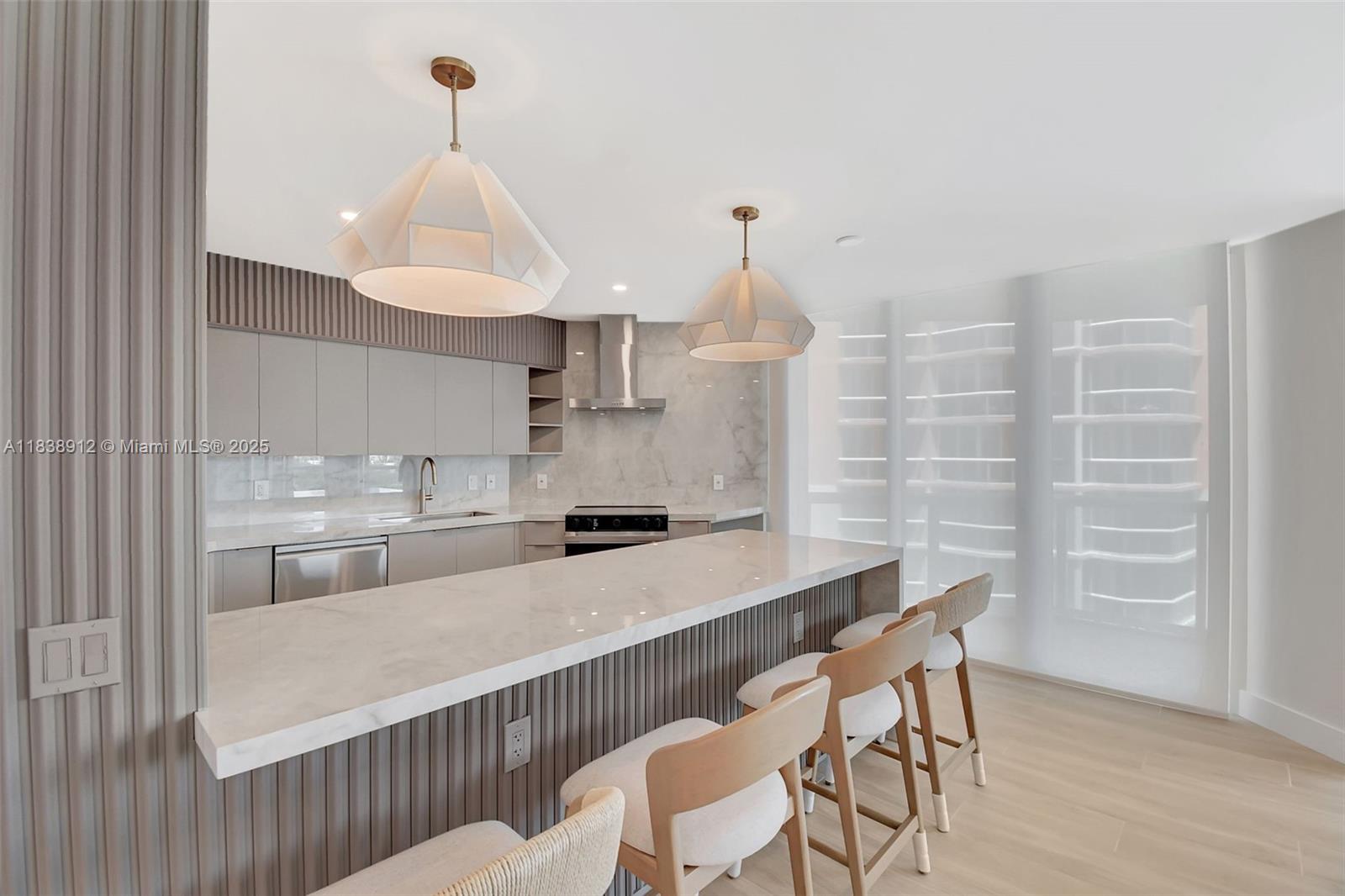 Aventura, Florida, 33180, United States, 2 Bedrooms Bedrooms, ,3 BathroomsBathrooms,Residential,For Sale,1910809