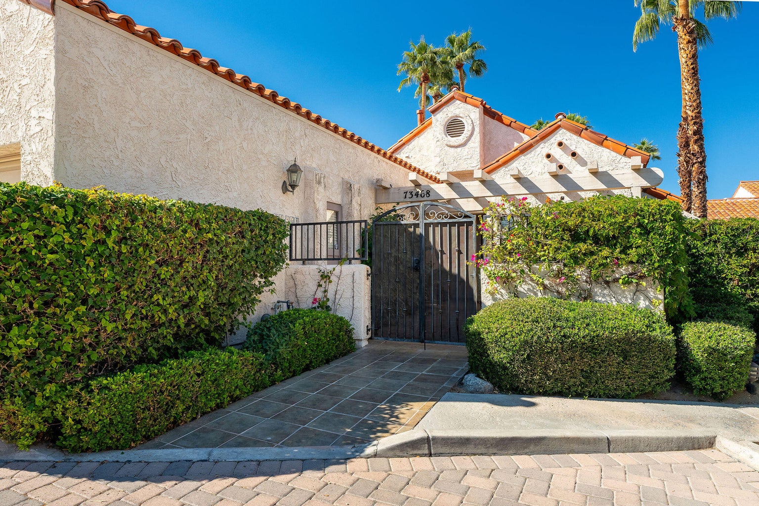 Palm Desert, California, 92260, United States, 2 Bedrooms Bedrooms, ,2 BathroomsBathrooms,Residential,For Sale,1981294