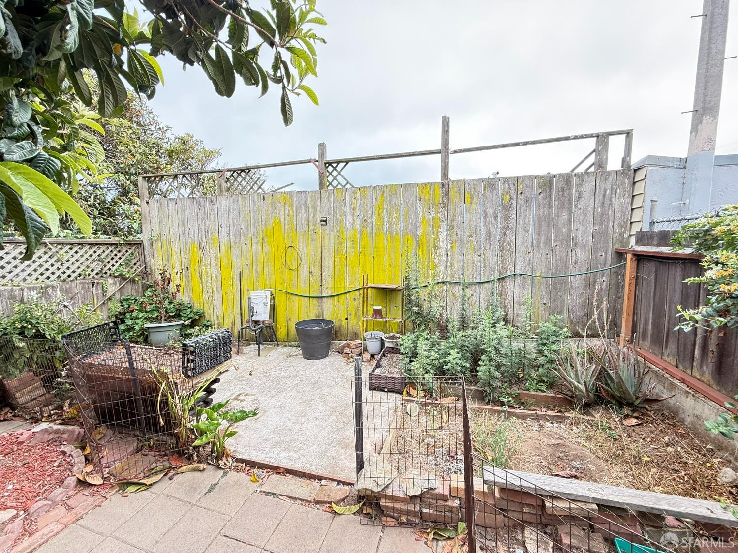 San Francisco, California, 94134, United States, 2 Bedrooms Bedrooms, ,1 BathroomBathrooms,Residential,For Sale,1935343