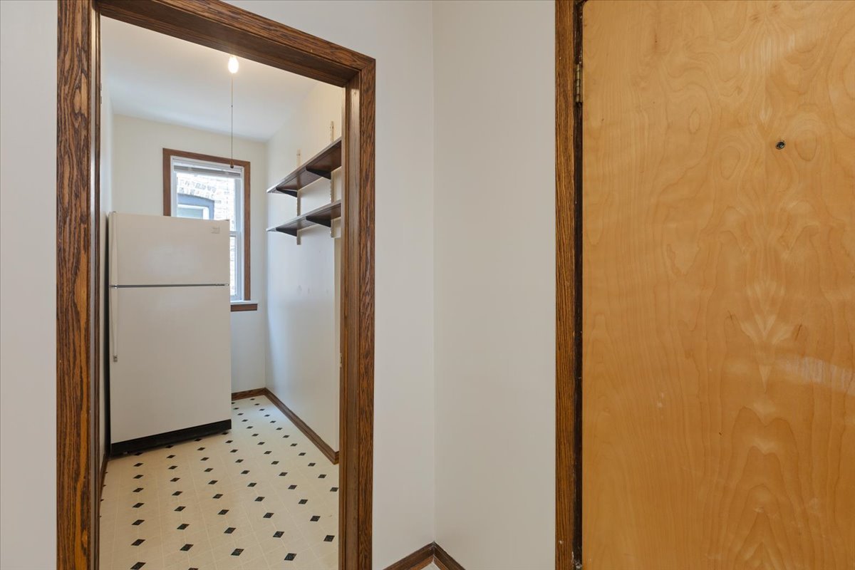 Evanston, Illinois, 60202, United States, 4 Bedrooms Bedrooms, ,Residential,For Sale,1923583
