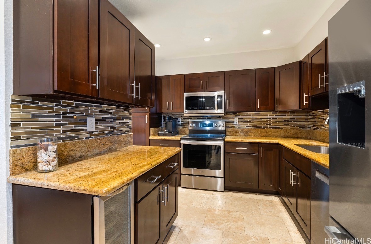 Kailua, Hawaii, 96734, United States, 3 Bedrooms Bedrooms, ,2 BathroomsBathrooms,Residential,For Sale,1987642