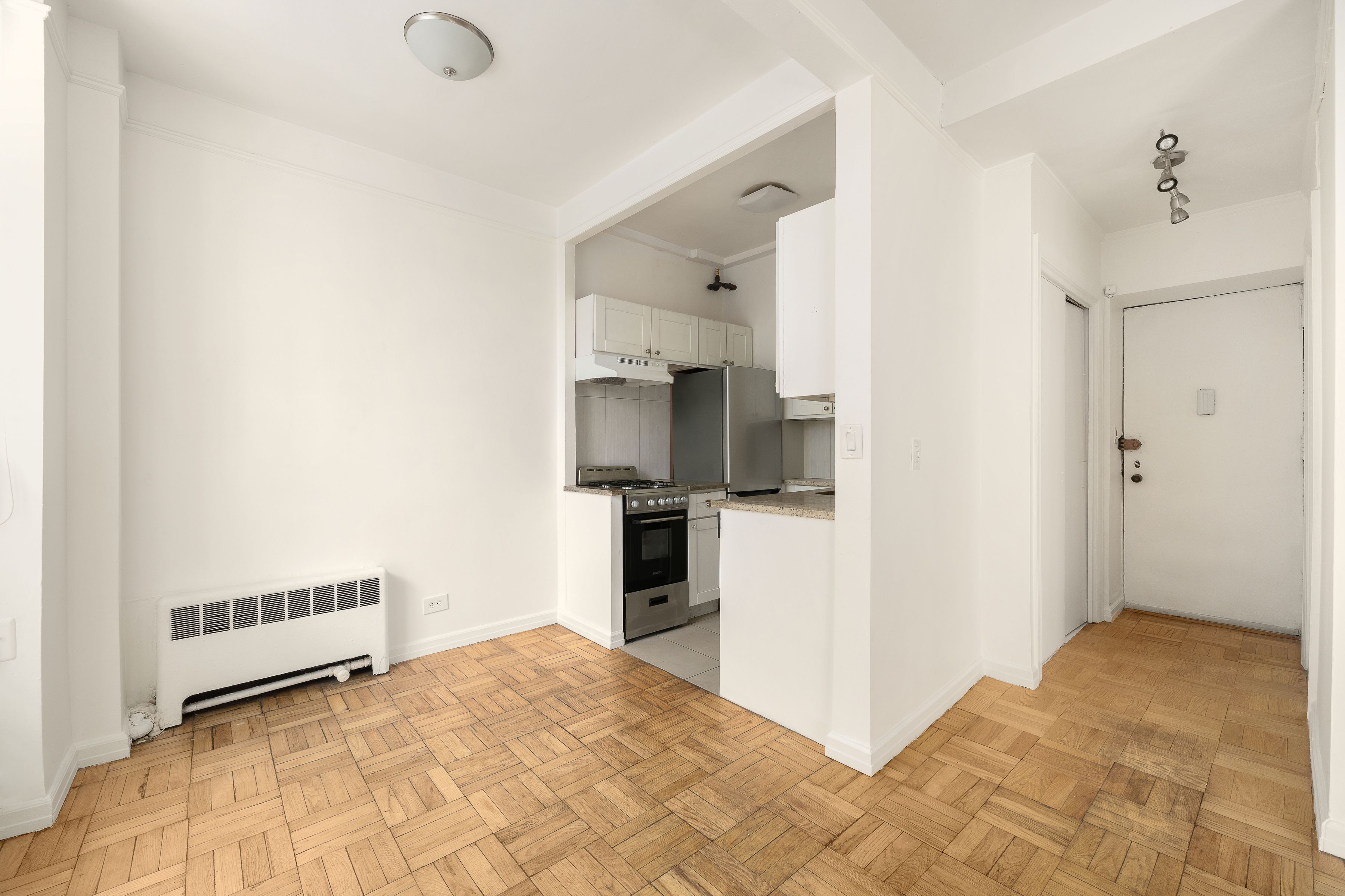  516 East 78th Street - 物件實景