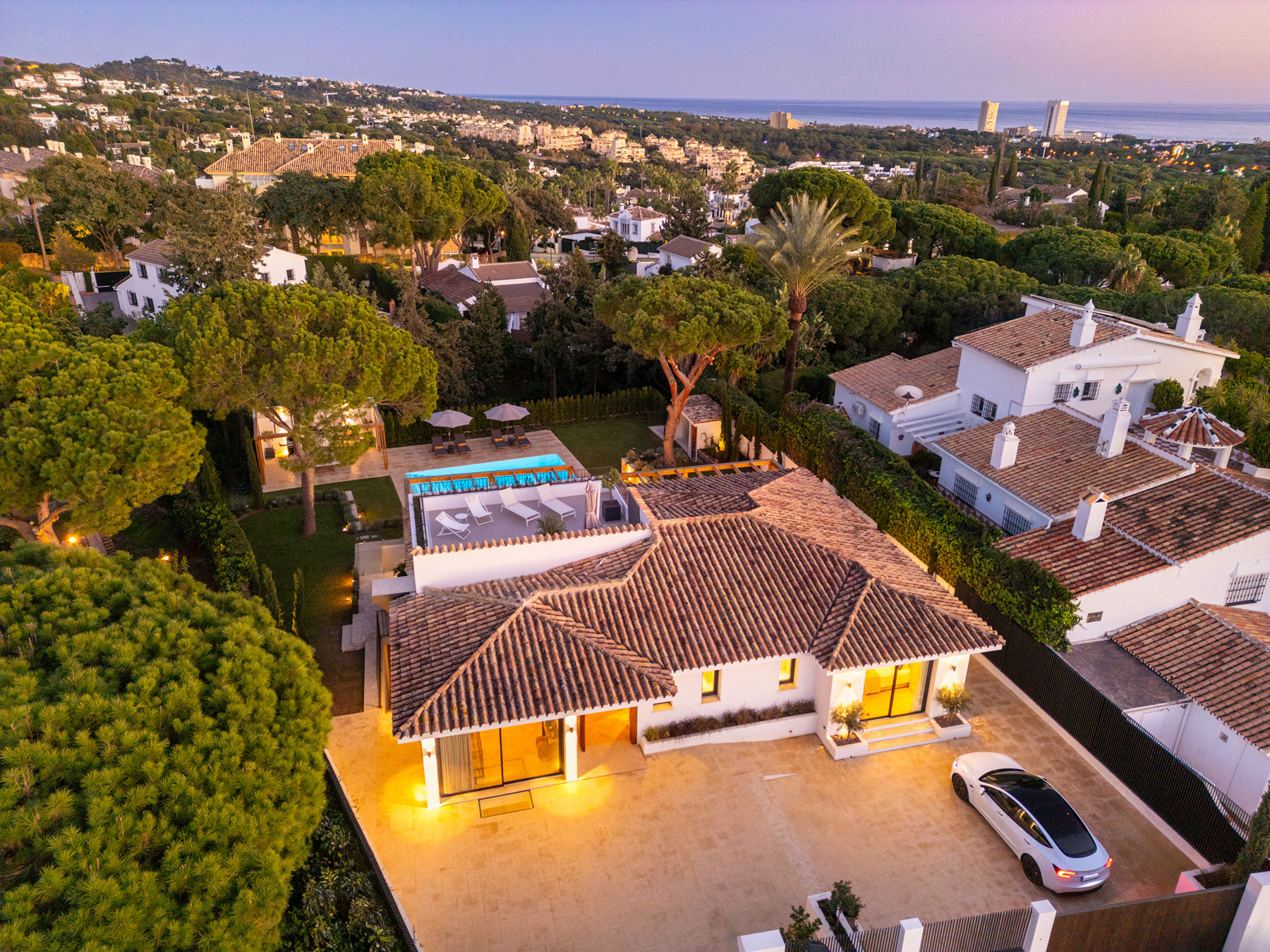  Renovated villa with refined interiors and exceptional outdoor living - 物件實景