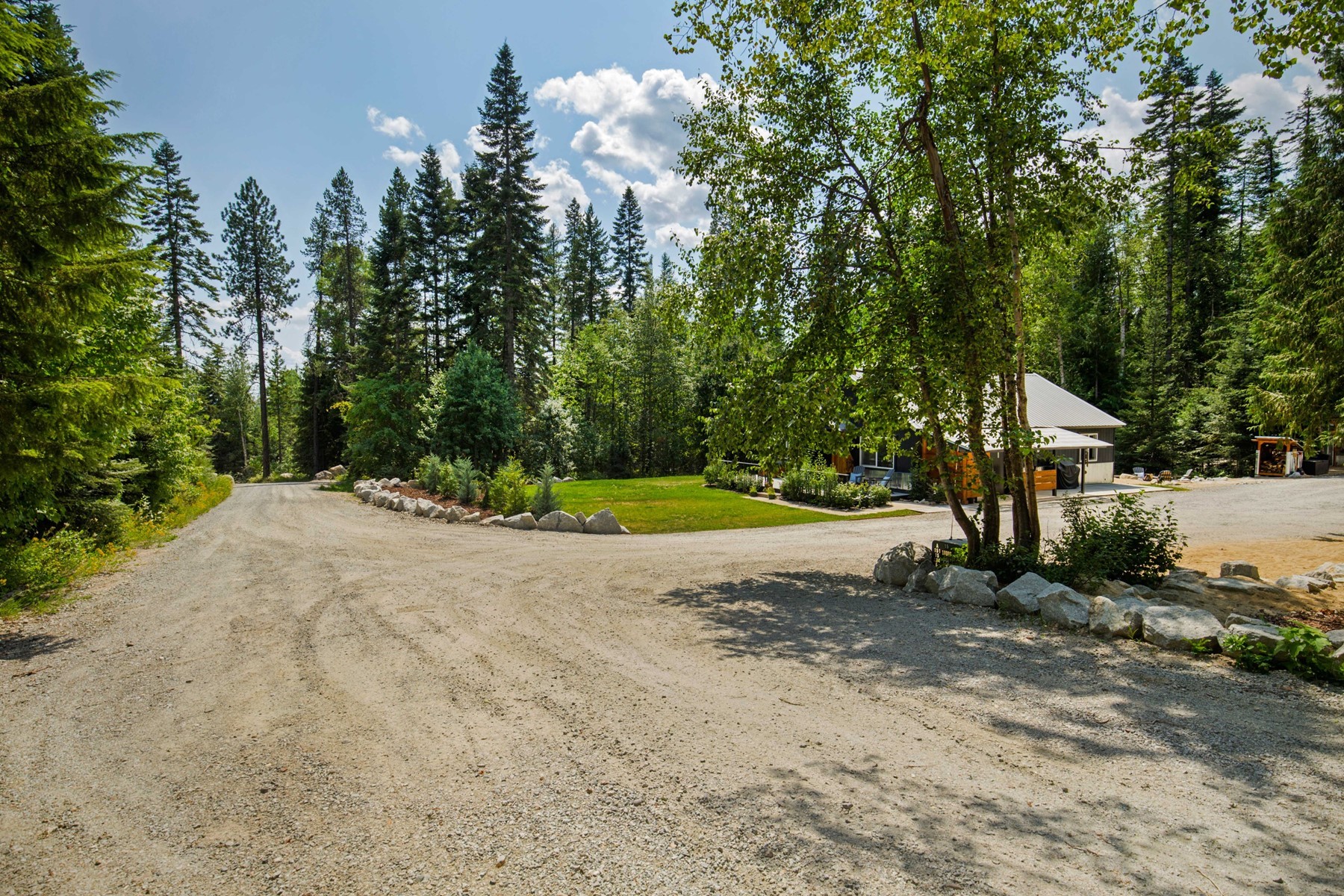  1042 N Wrenco Road - 物件實景