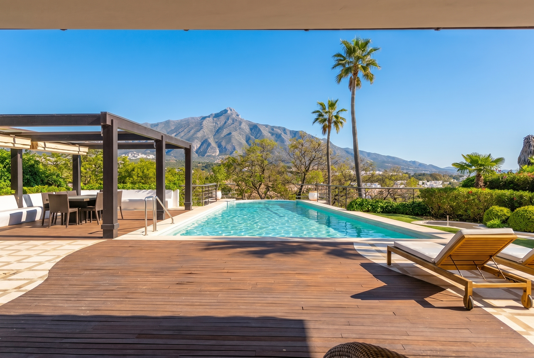  A true home in the Golf Valley with direct access to the Las Brisas golf course - 物件實景