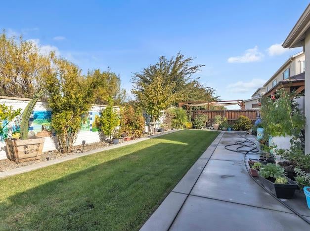 Lathrop, California, 95330, United States, 4 Bedrooms Bedrooms, ,3 BathroomsBathrooms,Residential,For Sale,1988018