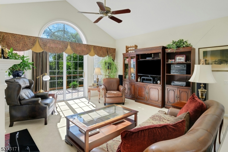 Franklin Twp., New Jersey, 08873, United States, 2 Bedrooms Bedrooms, ,2 BathroomsBathrooms,Residential,For Sale,1947950