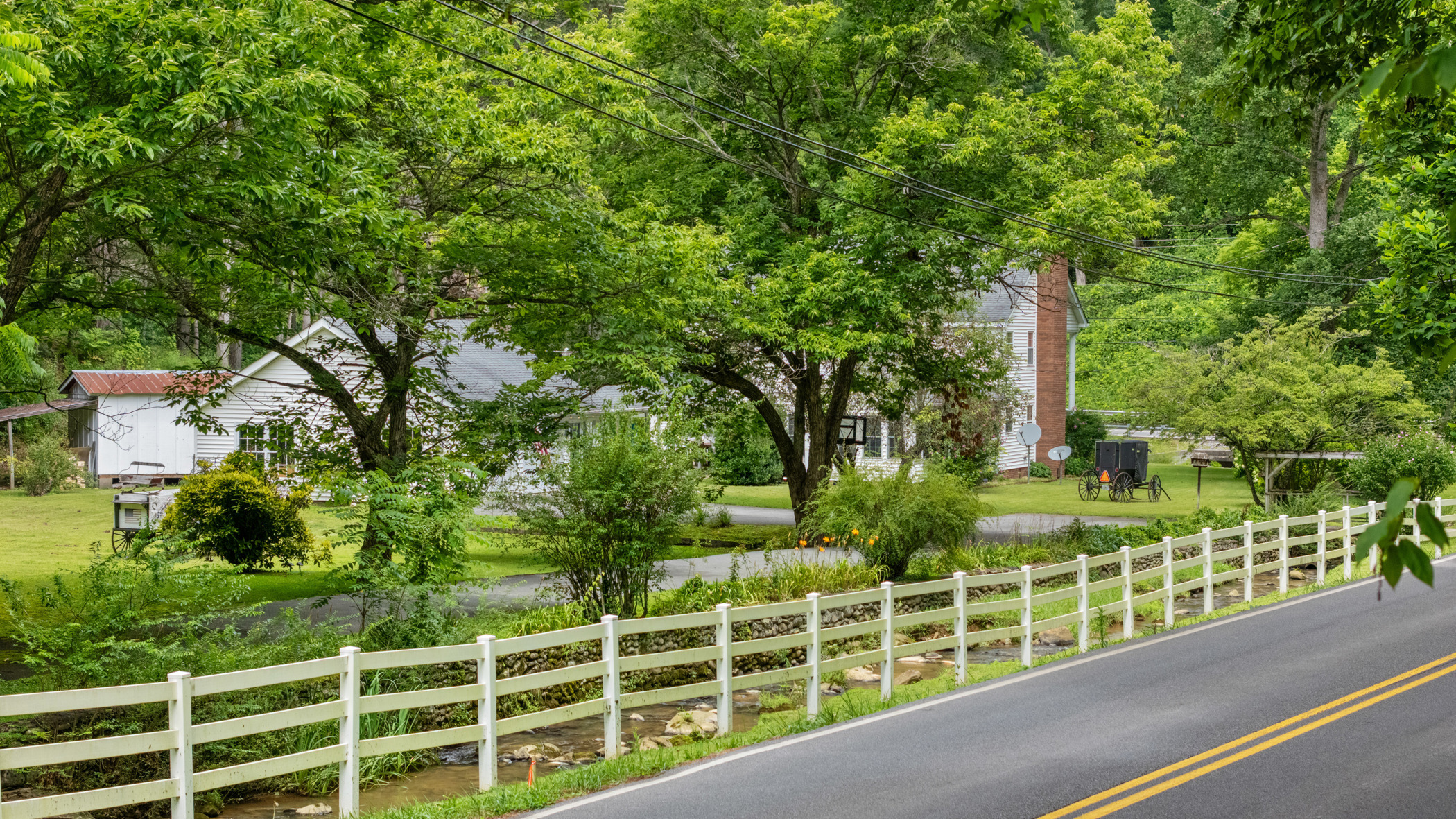 Gatlinburg, Tennessee, 37738, United States, 4 Bedrooms Bedrooms, ,3 BathroomsBathrooms,Residential,For Sale,1974957