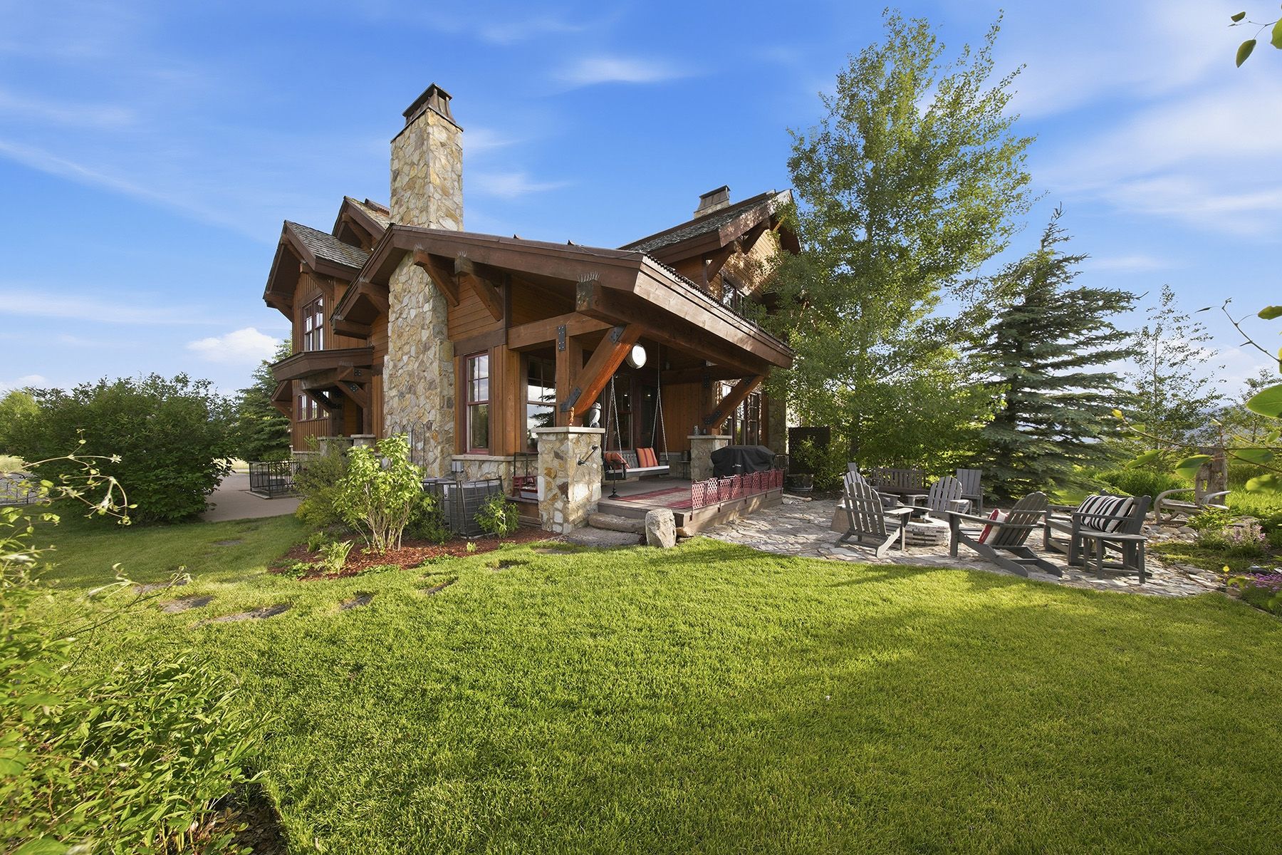  Luxury Home with Oversized Lot - 物件實景