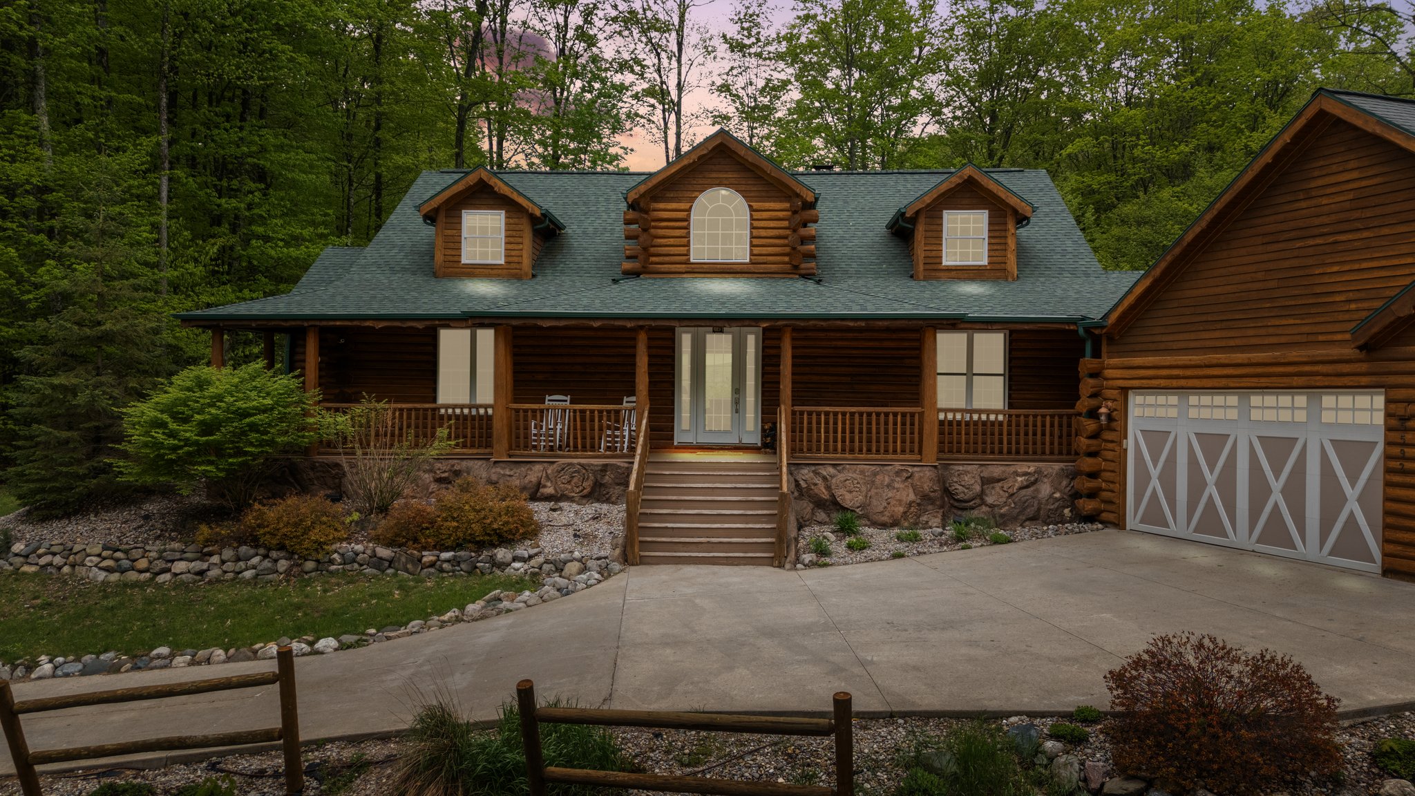 Bellaire, Michigan, 49615, United States, 5 Bedrooms Bedrooms, ,4 BathroomsBathrooms,Residential,For Sale,1826987