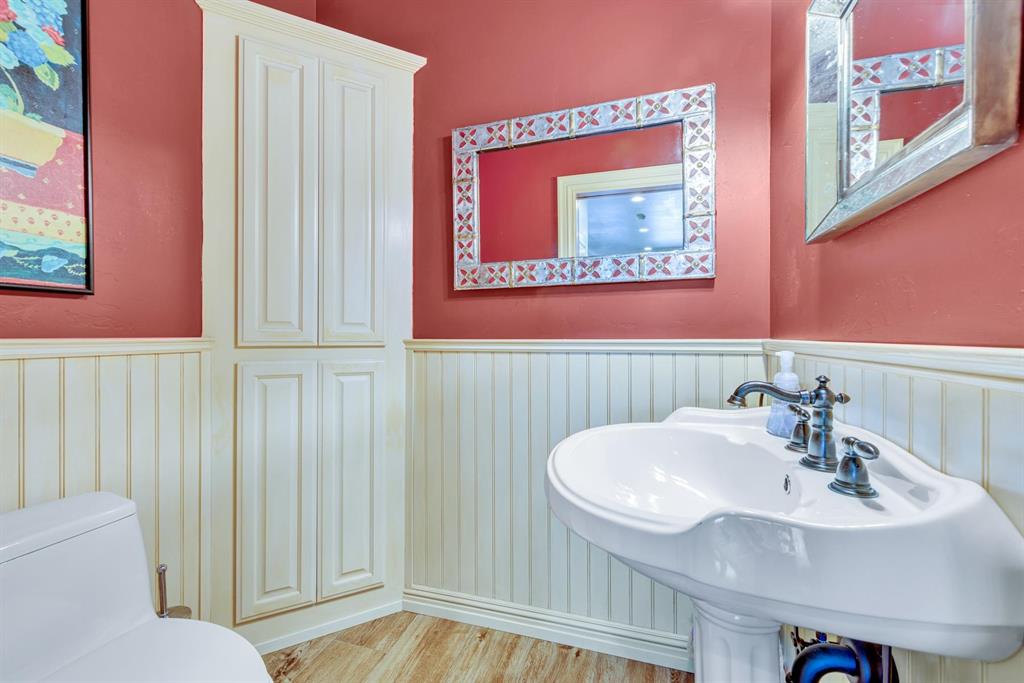 Lake Almanor West, California, 96020, United States, 6 Bedrooms Bedrooms, ,4 BathroomsBathrooms,Residential,For Sale,1950593