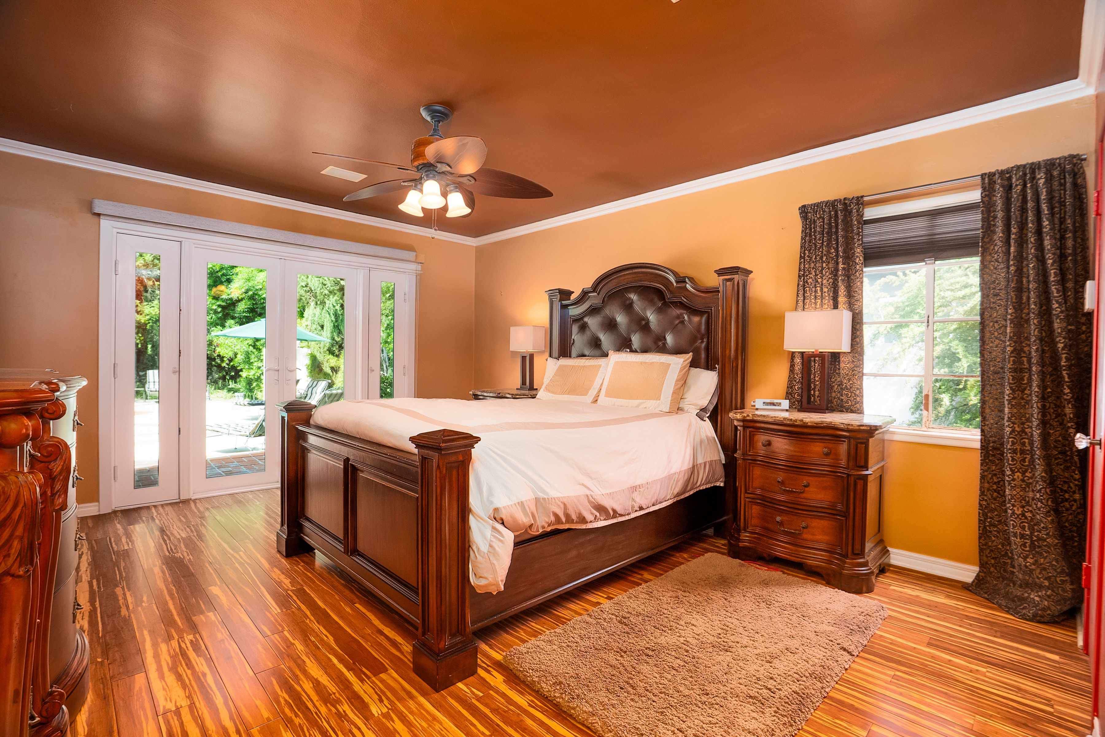  6843 Chisholm Avenue - 物件實景