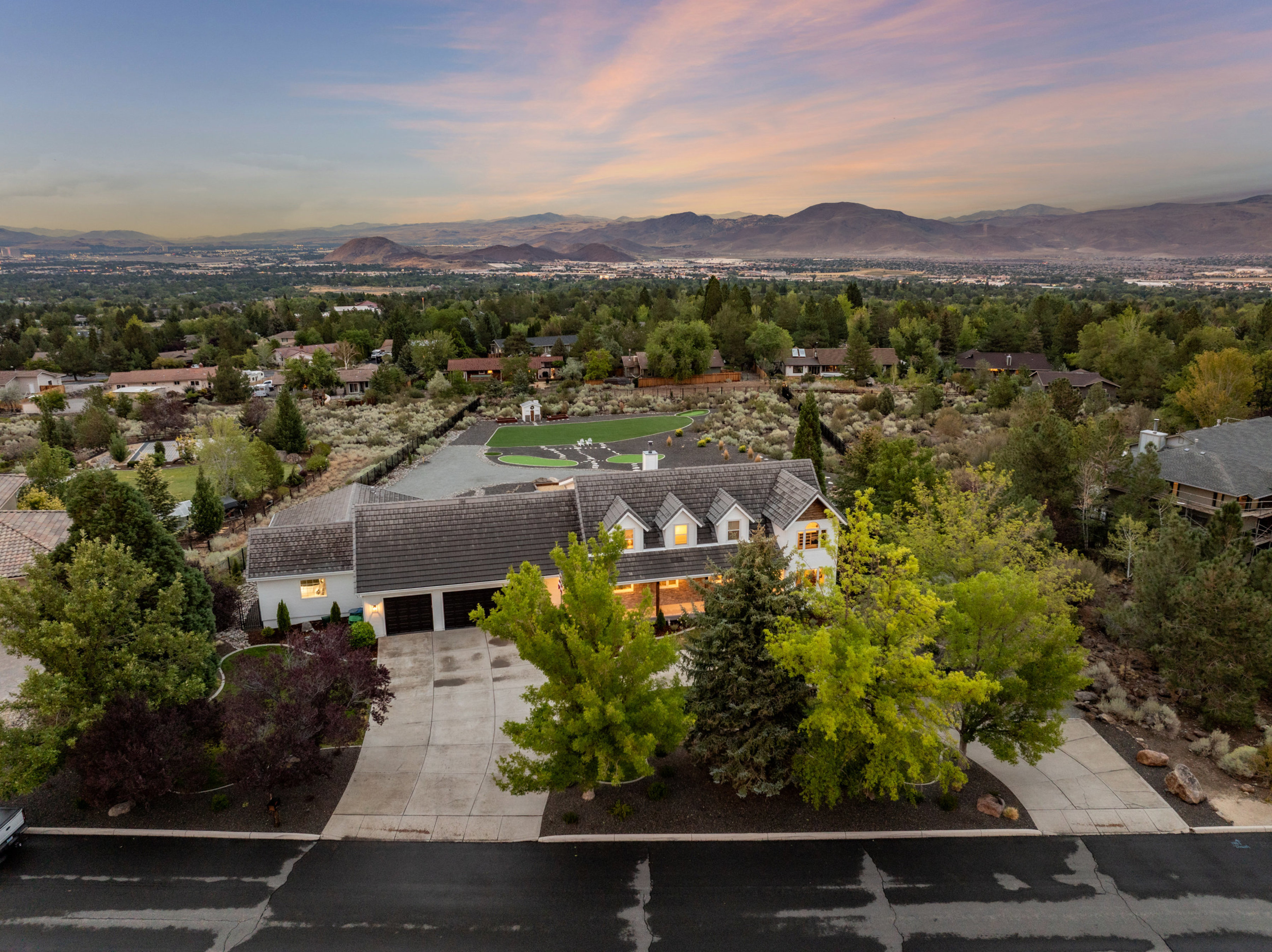  Expansive South West Luxury Ranch Style Estate with RV Garage & In-Law Quarters - 物件實景