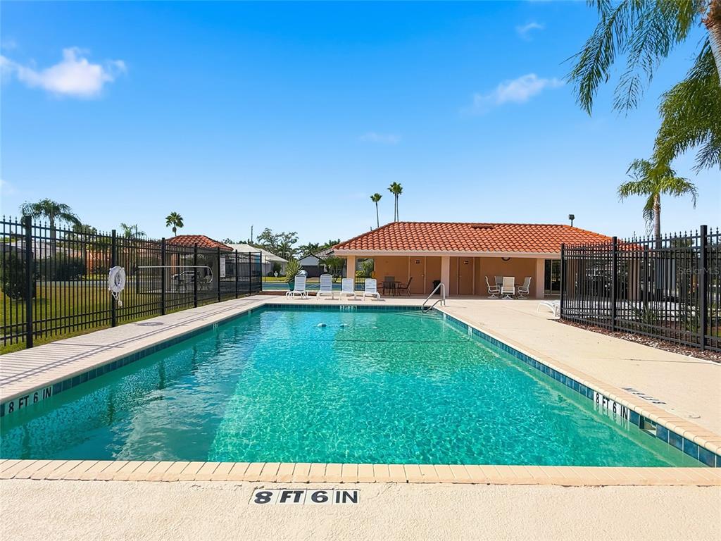 Sarasota, Florida, 34243, United States, 3 Bedrooms Bedrooms, ,2 BathroomsBathrooms,Residential,For Sale,1989326