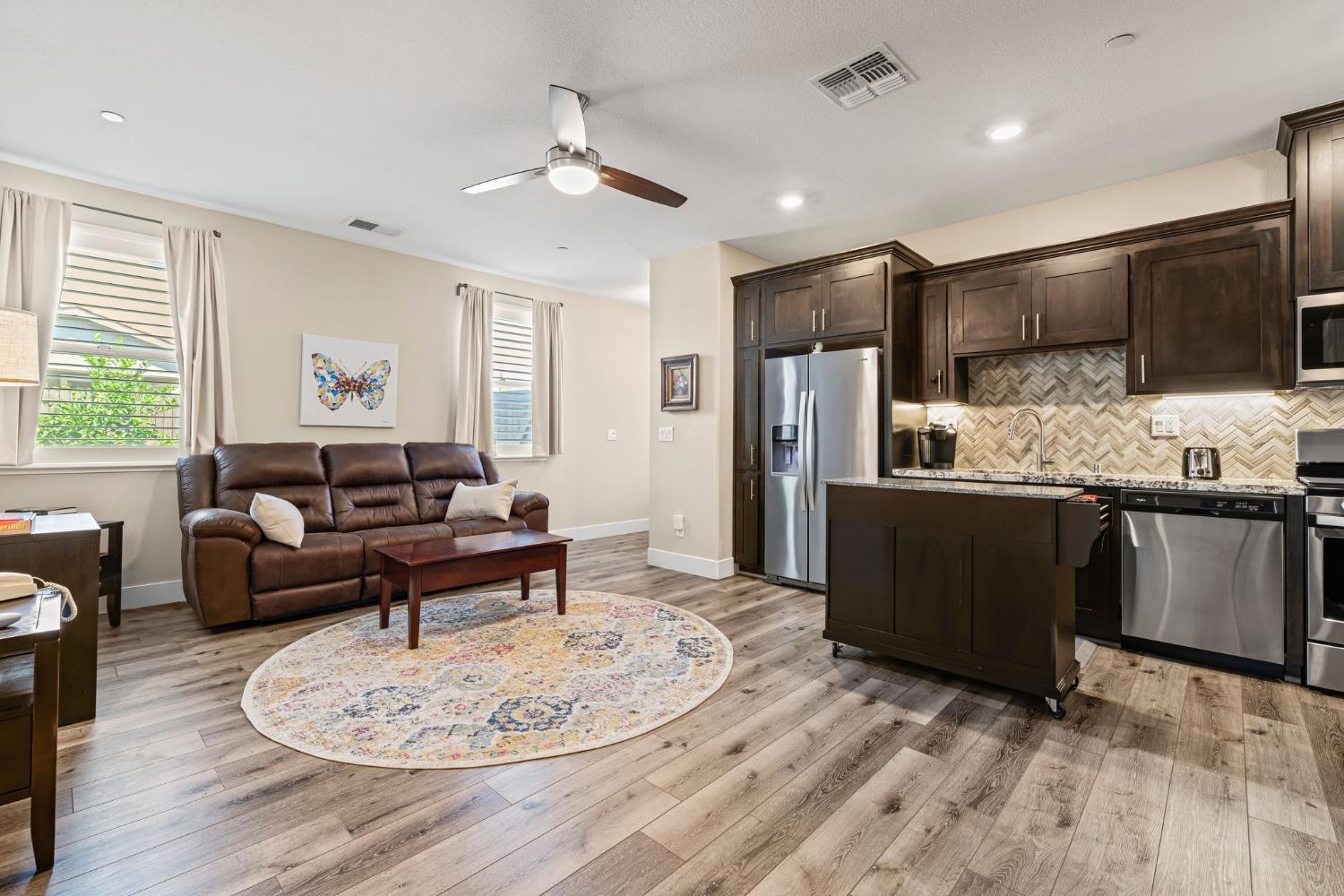 Roseville, California, 95747, United States, 5 Bedrooms Bedrooms, ,5 BathroomsBathrooms,Residential,For Sale,1943893