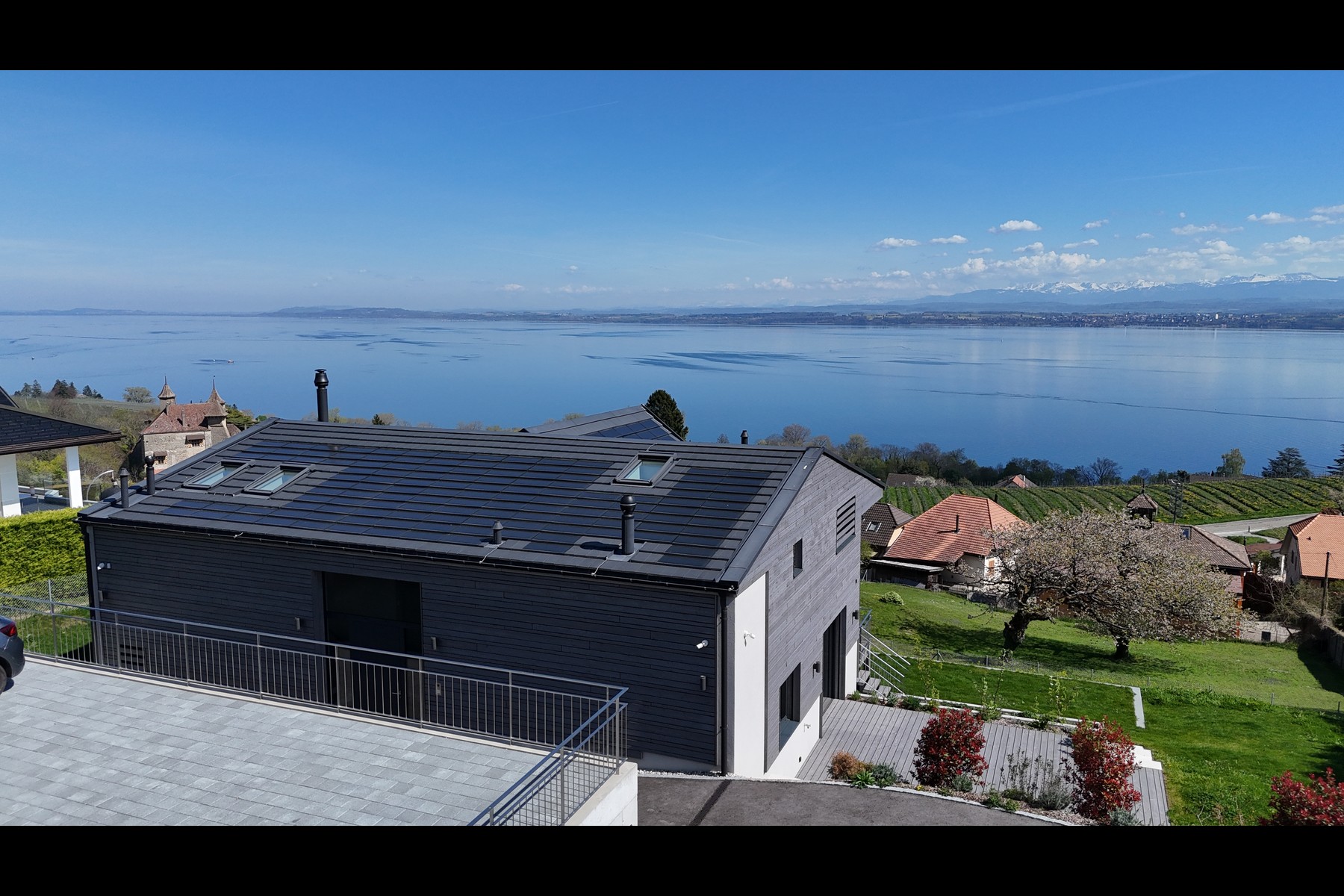  Nestled between the lake and the mountains, a magnificent, one-of-a-kind villa - 物件實景