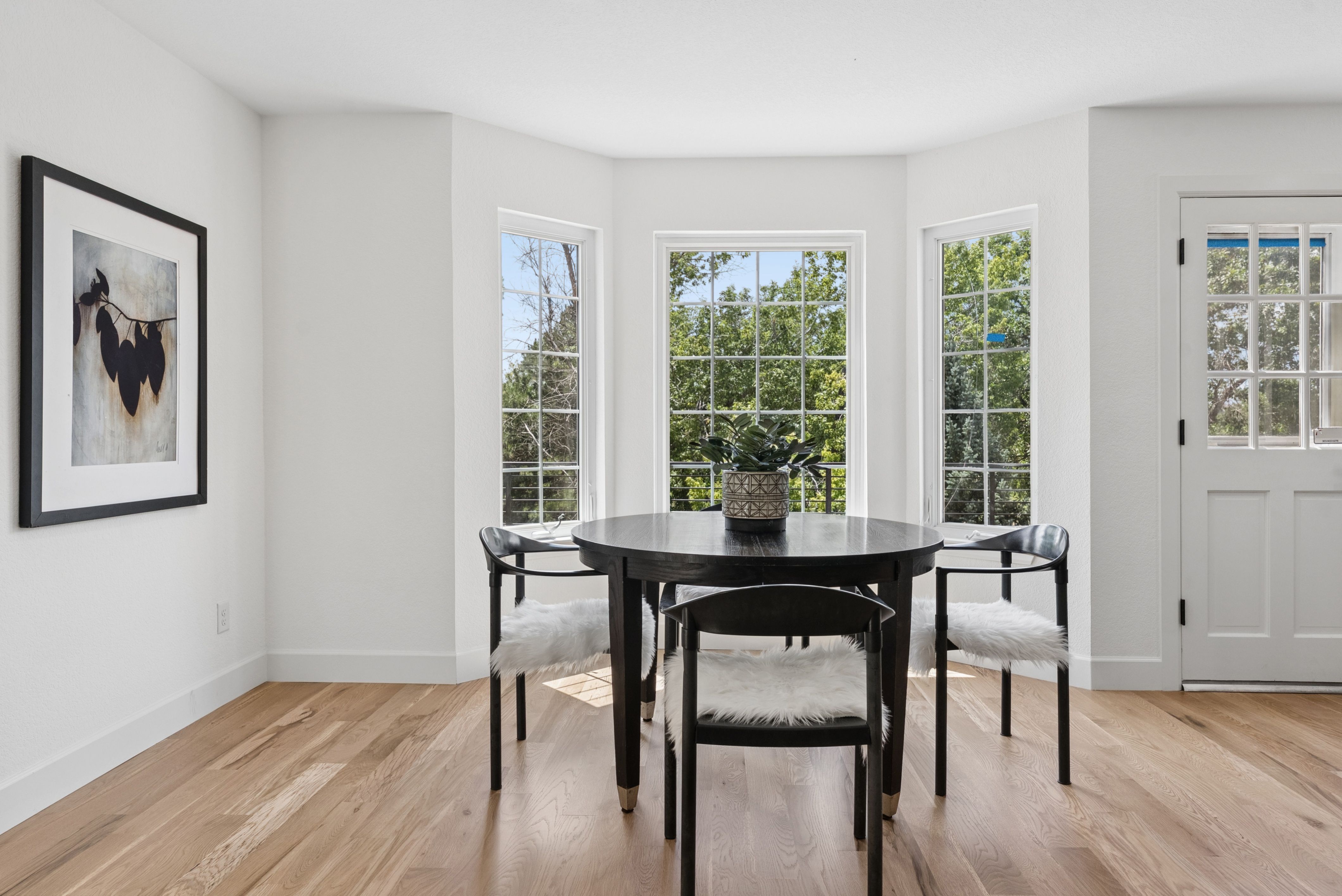  Nestled on a cul-de-sac in the sought-after Piney Creek neighborhood, - 物件實景