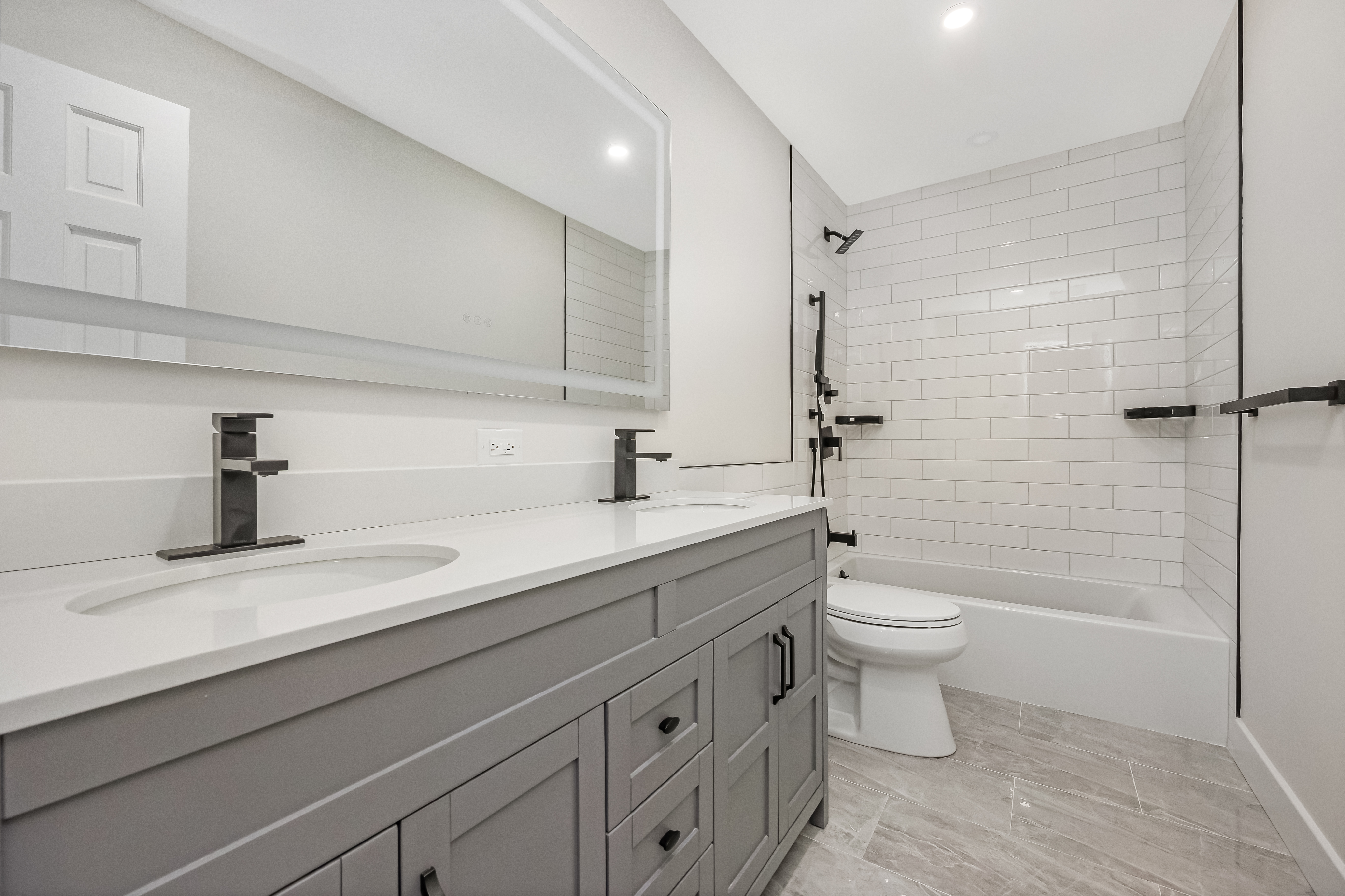 Brookville, New York, 11545, United States, 6 Bedrooms Bedrooms, ,7 BathroomsBathrooms,Residential,For Sale,2010042