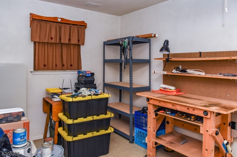 Mount Olive Twp., New Jersey, 07836, United States, 4 Bedrooms Bedrooms, ,2 BathroomsBathrooms,Residential,For Sale,1987785