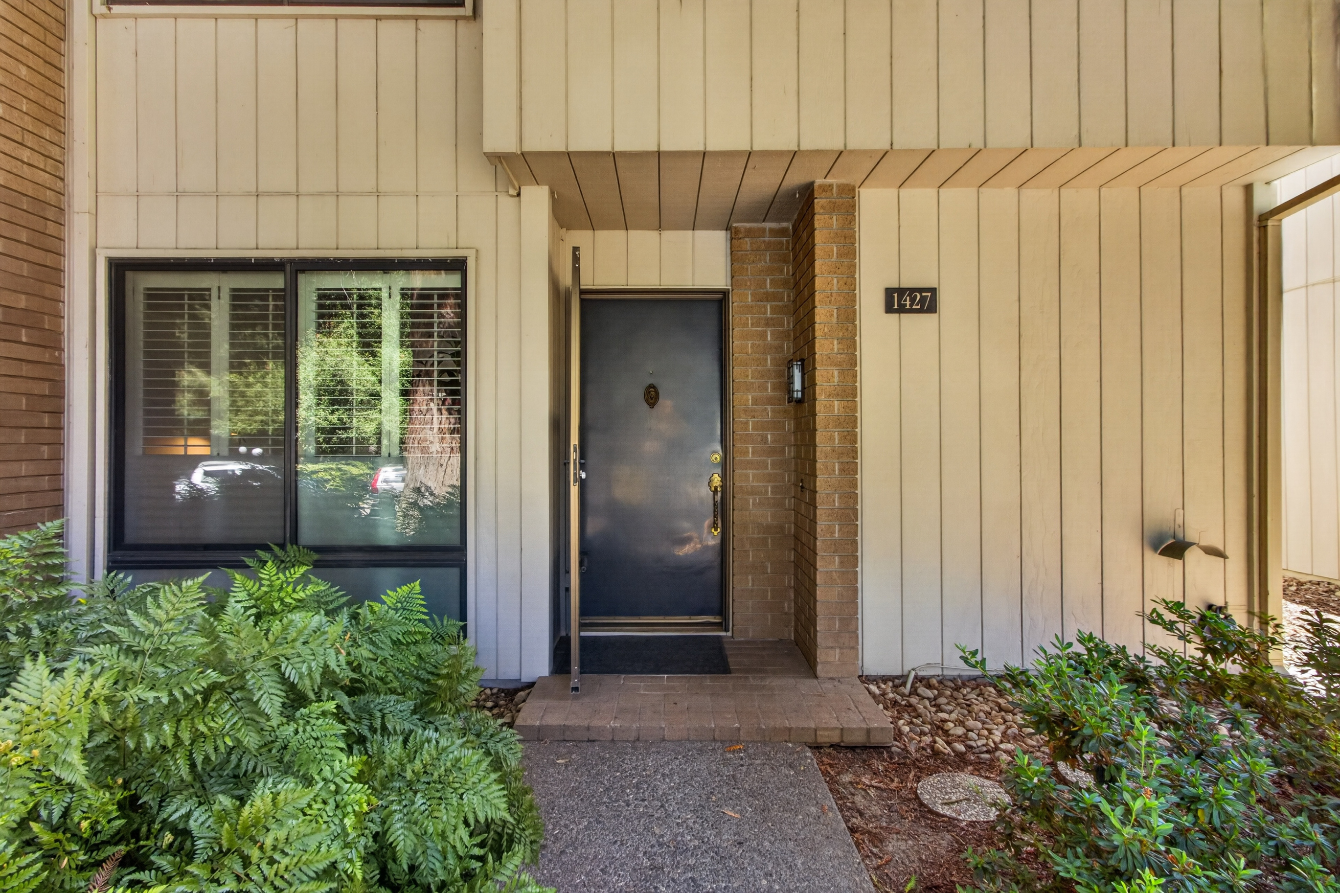  1427 Commons Drive, Sacramento, CA 95825 - 物件實景
