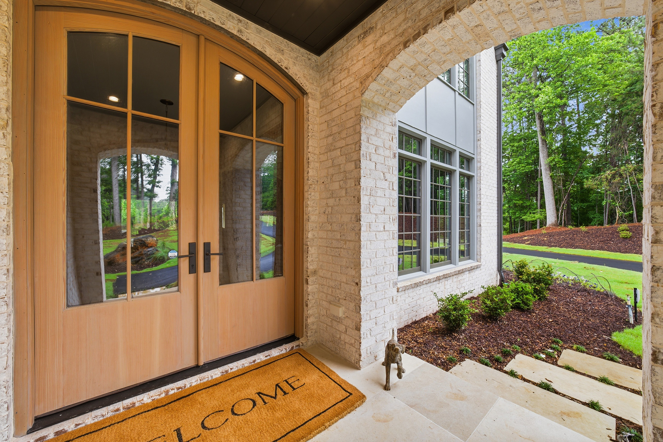  Timeless Craftsmanship in Gated Estate on Over Two Private Acres - 物件實景