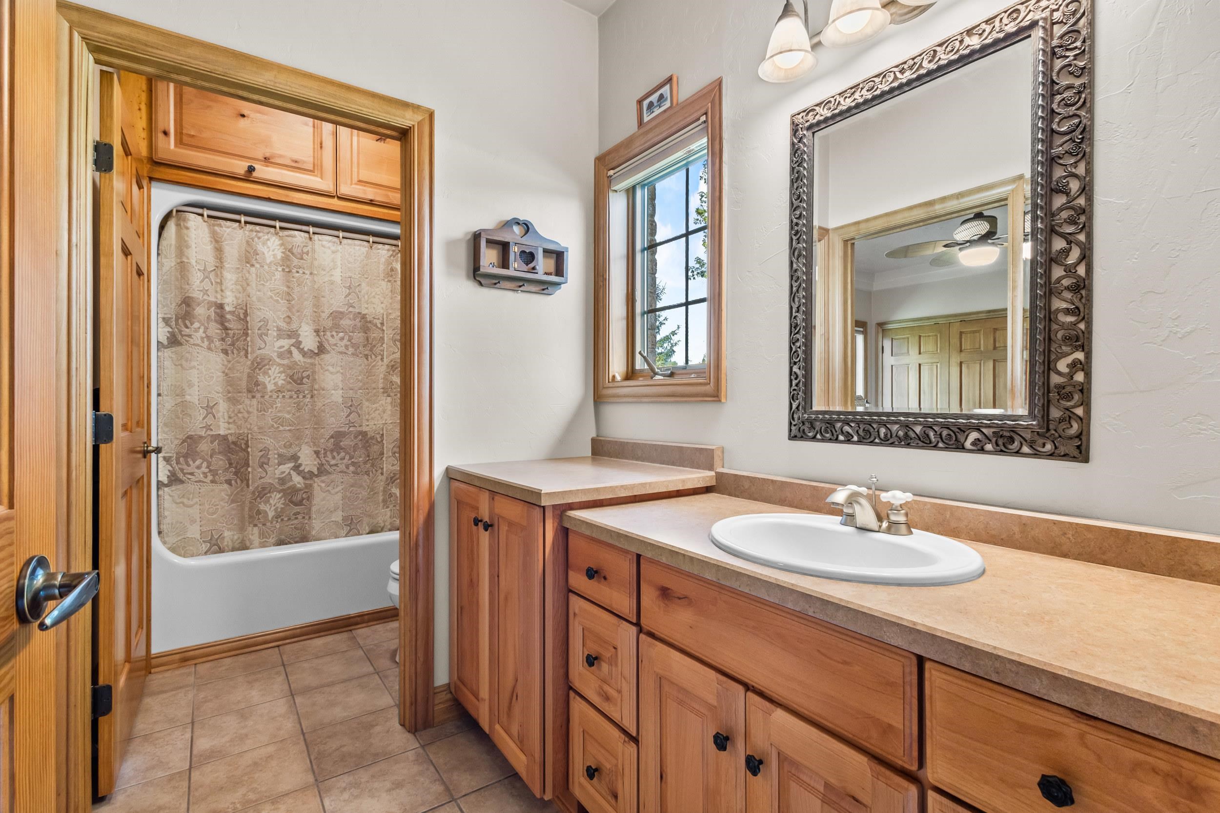 Neenah, Wisconsin, 54956, United States, 3 Bedrooms Bedrooms, ,4 BathroomsBathrooms,Residential,For Sale,1938221