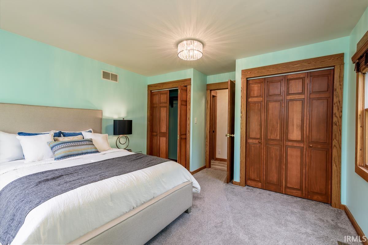 Churubusco, Indiana, 46723, United States, 4 Bedrooms Bedrooms, ,3 BathroomsBathrooms,Residential,For Sale,1977789