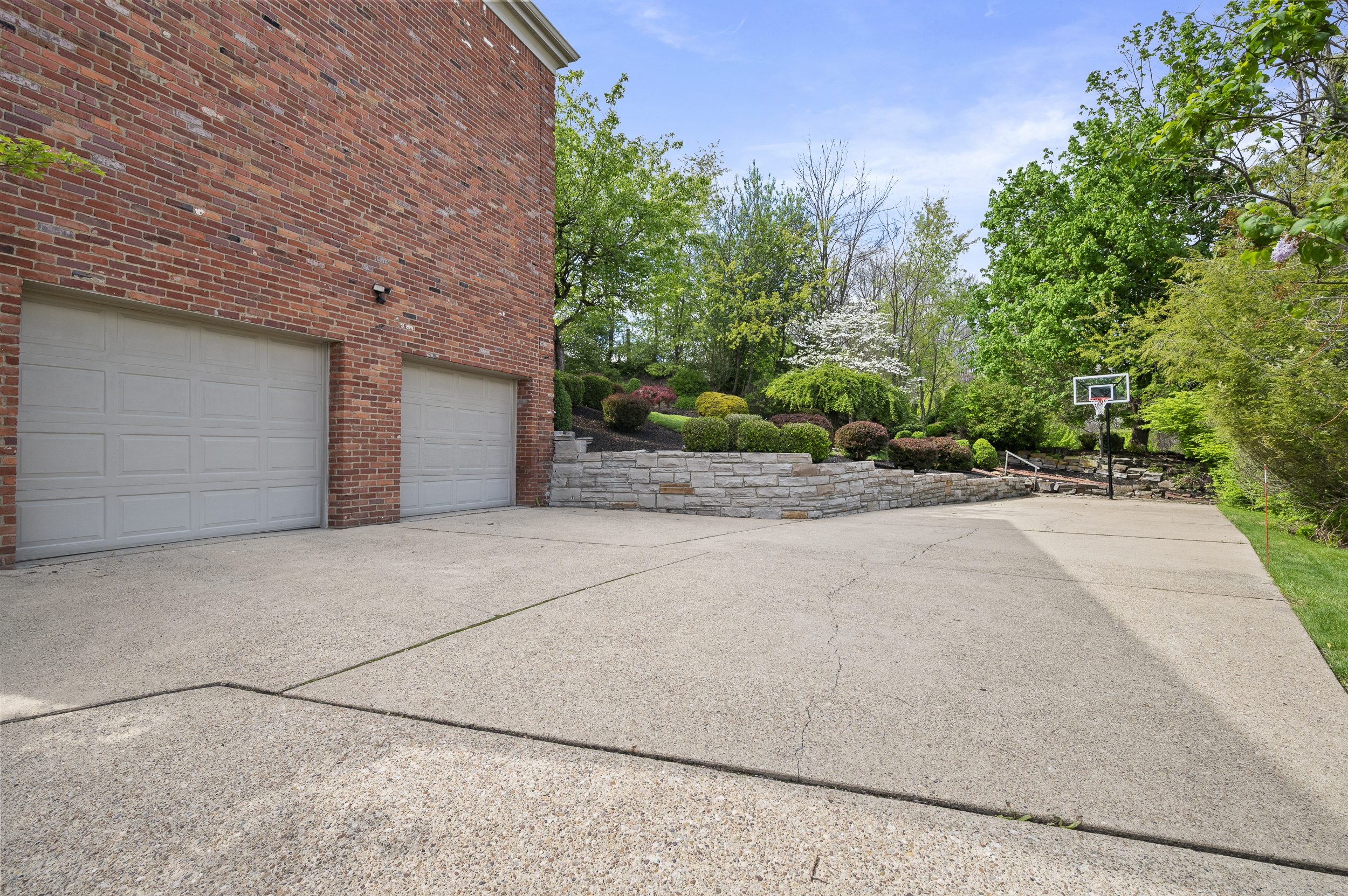  6663 Chapel Drive, Bethel Park, PA 15102 - 物件實景