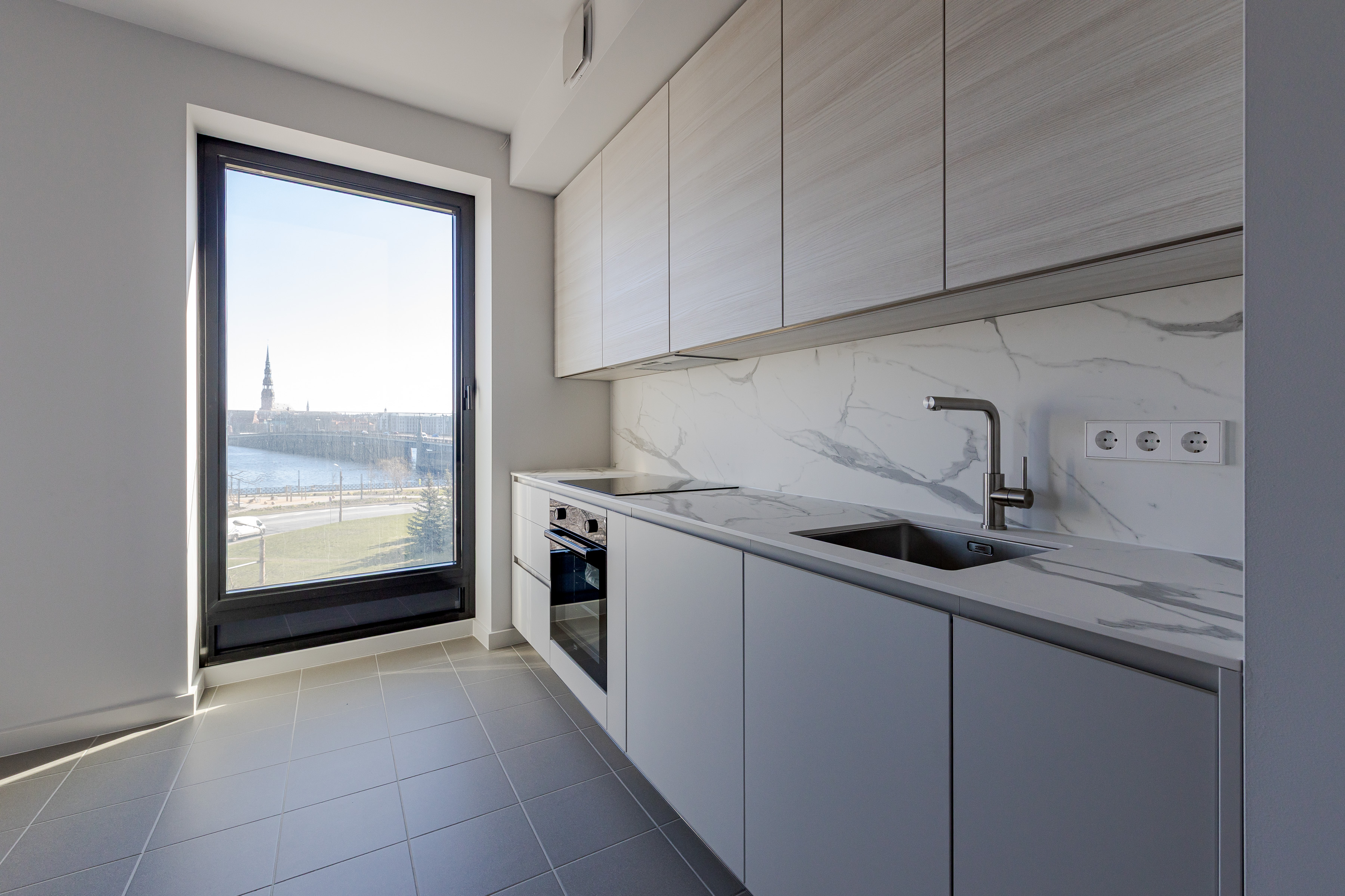  4 room apartment with furniture and with view river Daugava - 物件實景