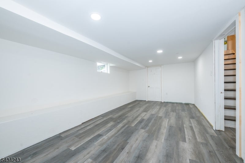 Wanaque Boro, New Jersey, 07420, United States, 4 Bedrooms Bedrooms, ,2 BathroomsBathrooms,Residential,For Sale,2049267