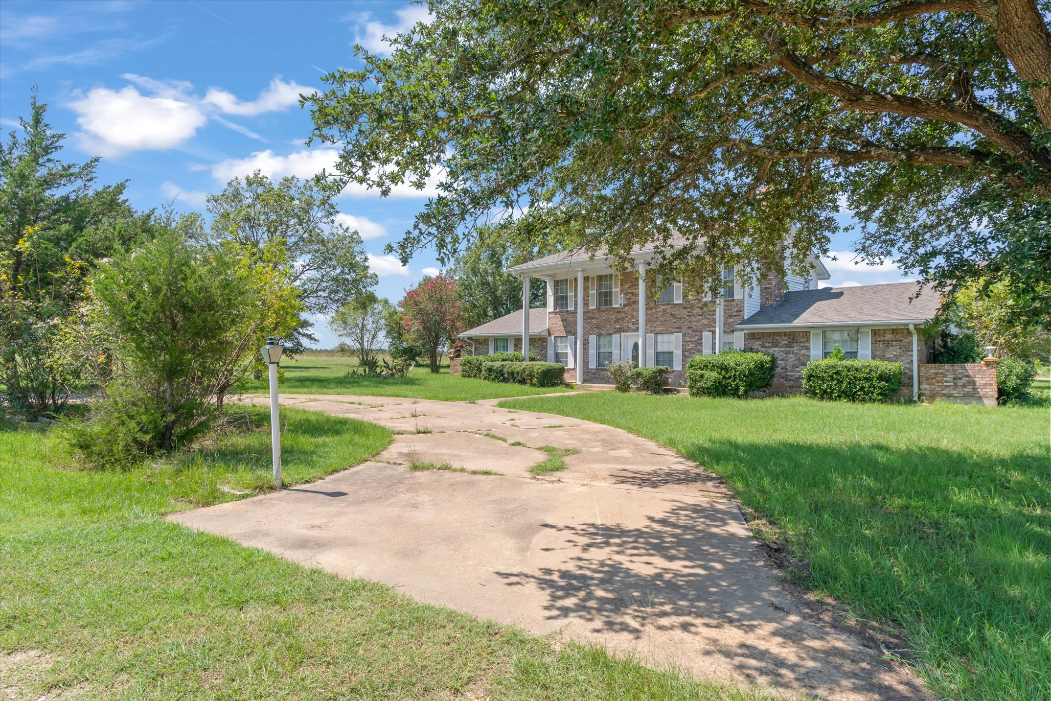 Wills Point, Texas, 75169, United States, 4 Bedrooms Bedrooms, ,3 BathroomsBathrooms,Residential,For Sale,1979230