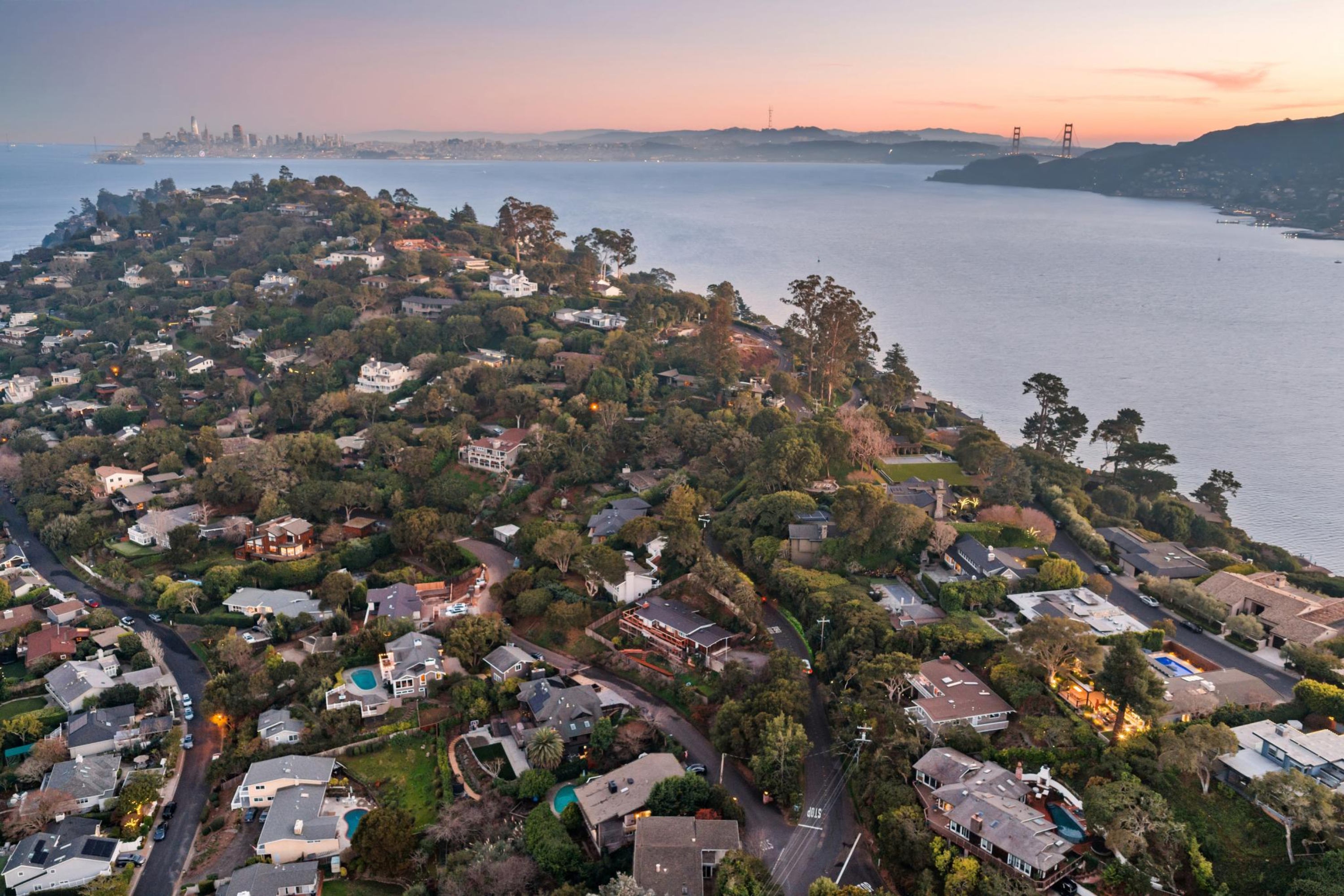  Rare One-Level Residence on Belvedere Island