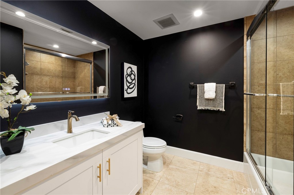 Irvine, California, 92612, United States, 2 Bedrooms Bedrooms, ,2 BathroomsBathrooms,Residential,For Sale,1989675