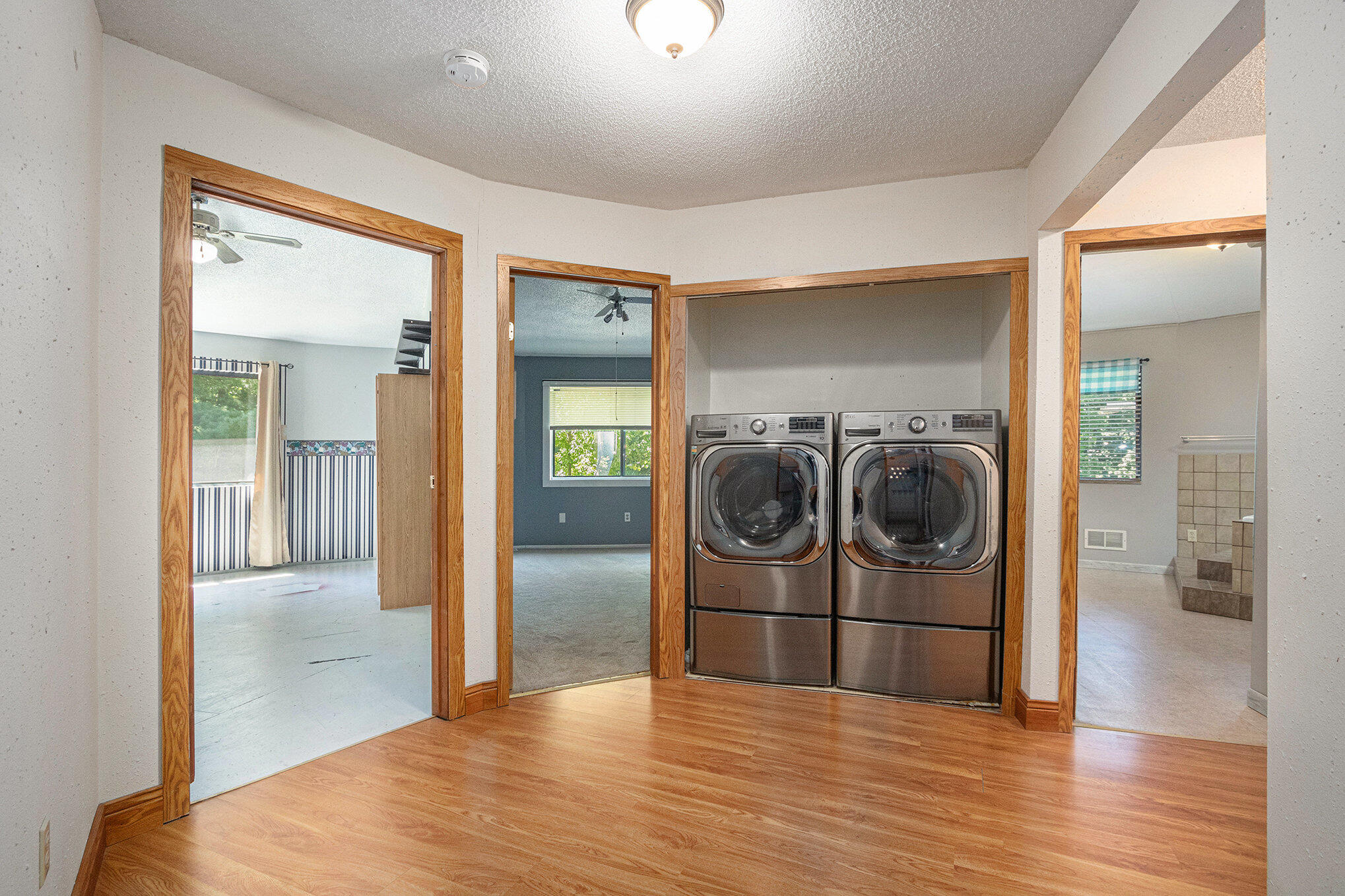 Bangor, Michigan, 49013, United States, 3 Bedrooms Bedrooms, ,2 BathroomsBathrooms,Residential,For Sale,1930428