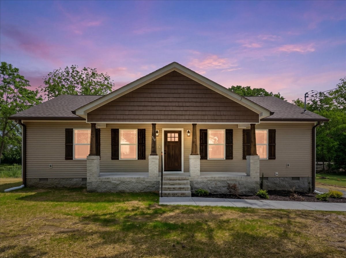 Spring St, Wartrace, TN 37183