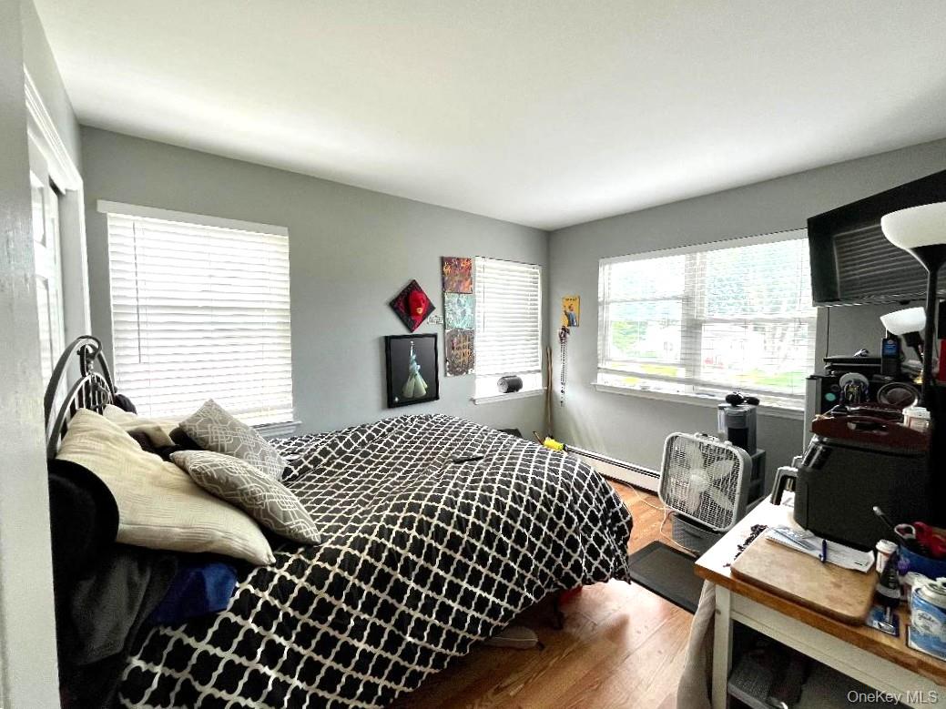 Shirley, New York, 11967, United States, 4 Bedrooms Bedrooms, ,4 BathroomsBathrooms,Residential,For Sale,1901619